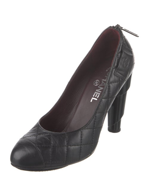 Chanel Interlocking CC Logo Leather Pumps