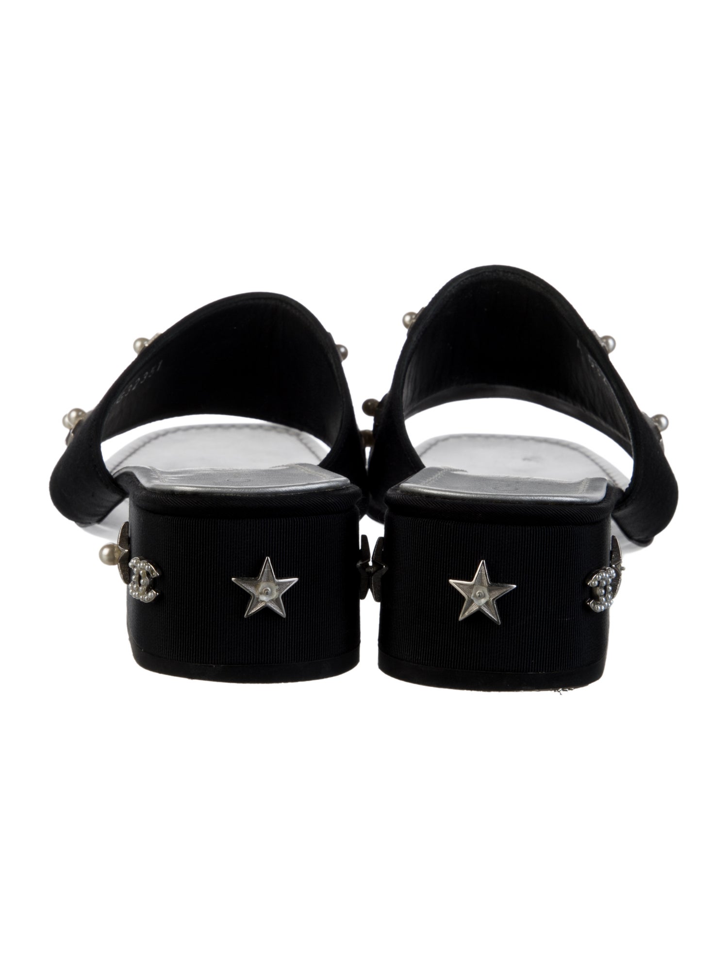 2017 Interlocking CC Logo Slides