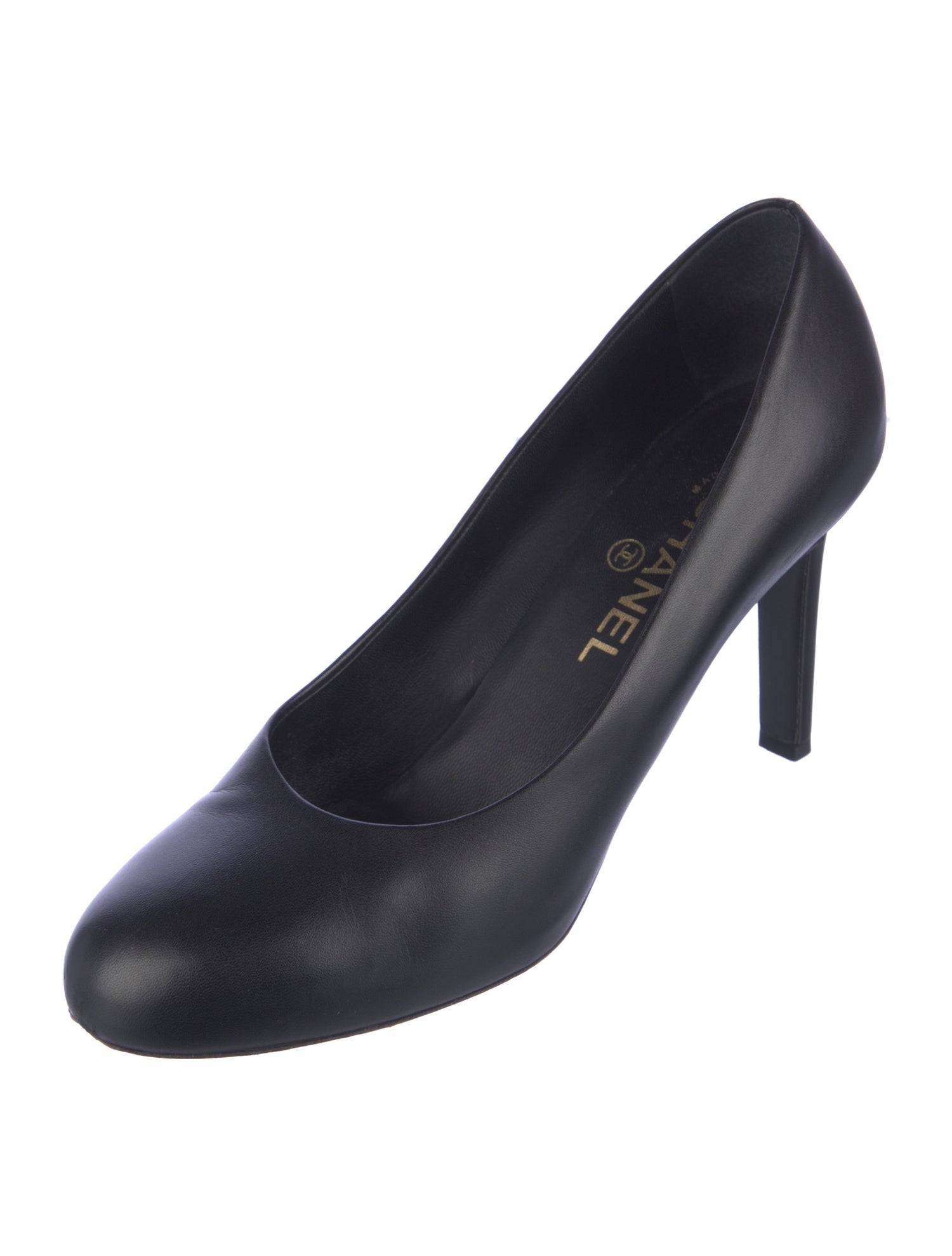 Chanel Interlocking CC Logo Leather Pumps