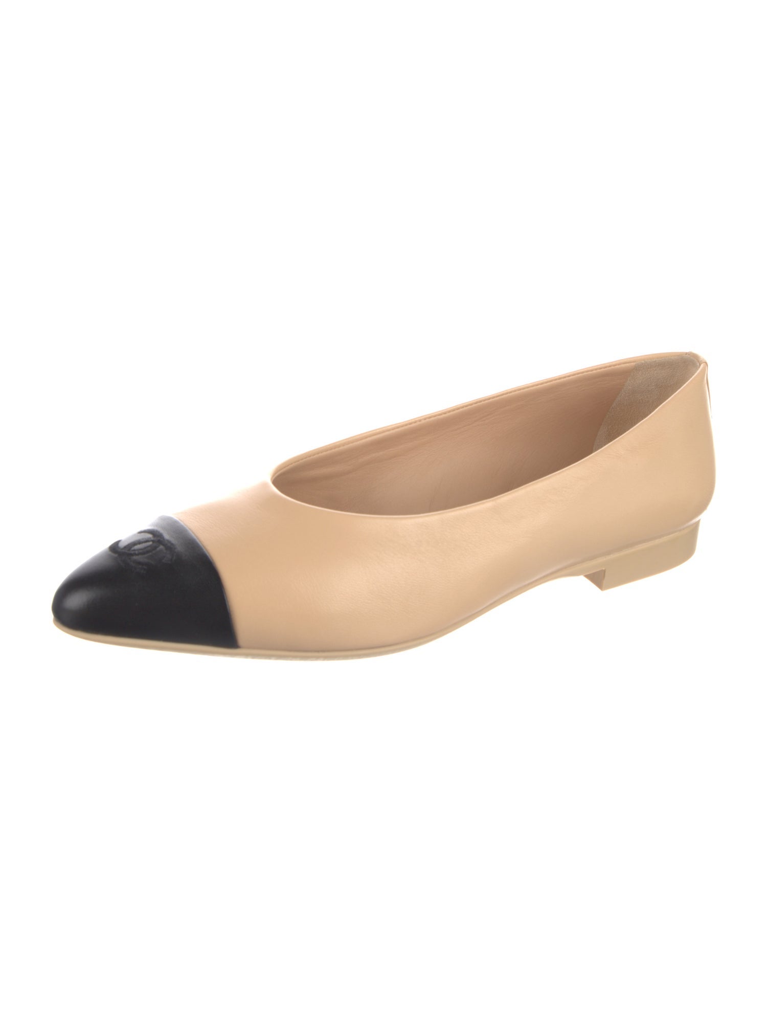 Chanel Interlocking CC Logo Leather Ballet Flats