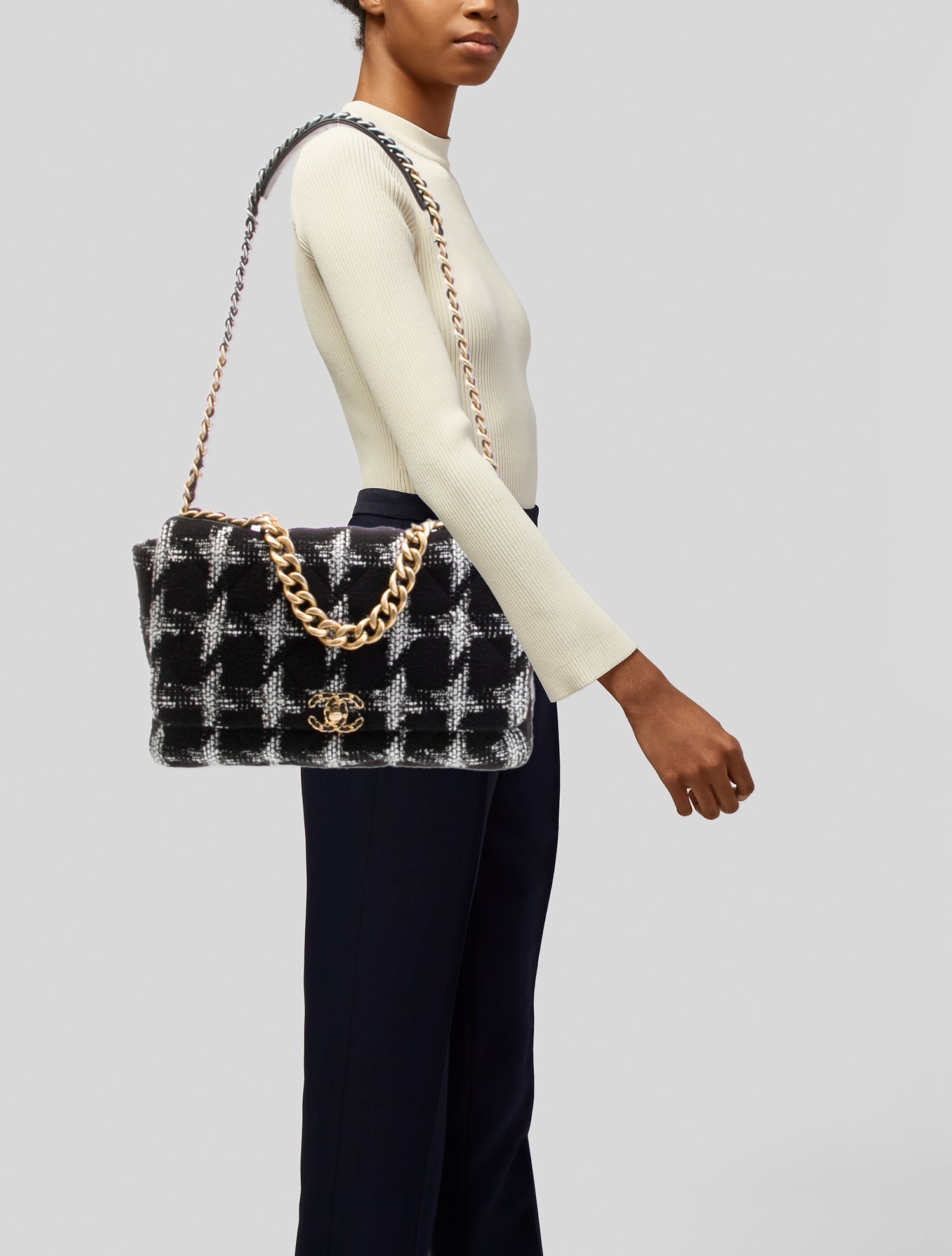 Chanel Houndstooth Tweed Maxi 19 Flap Bag