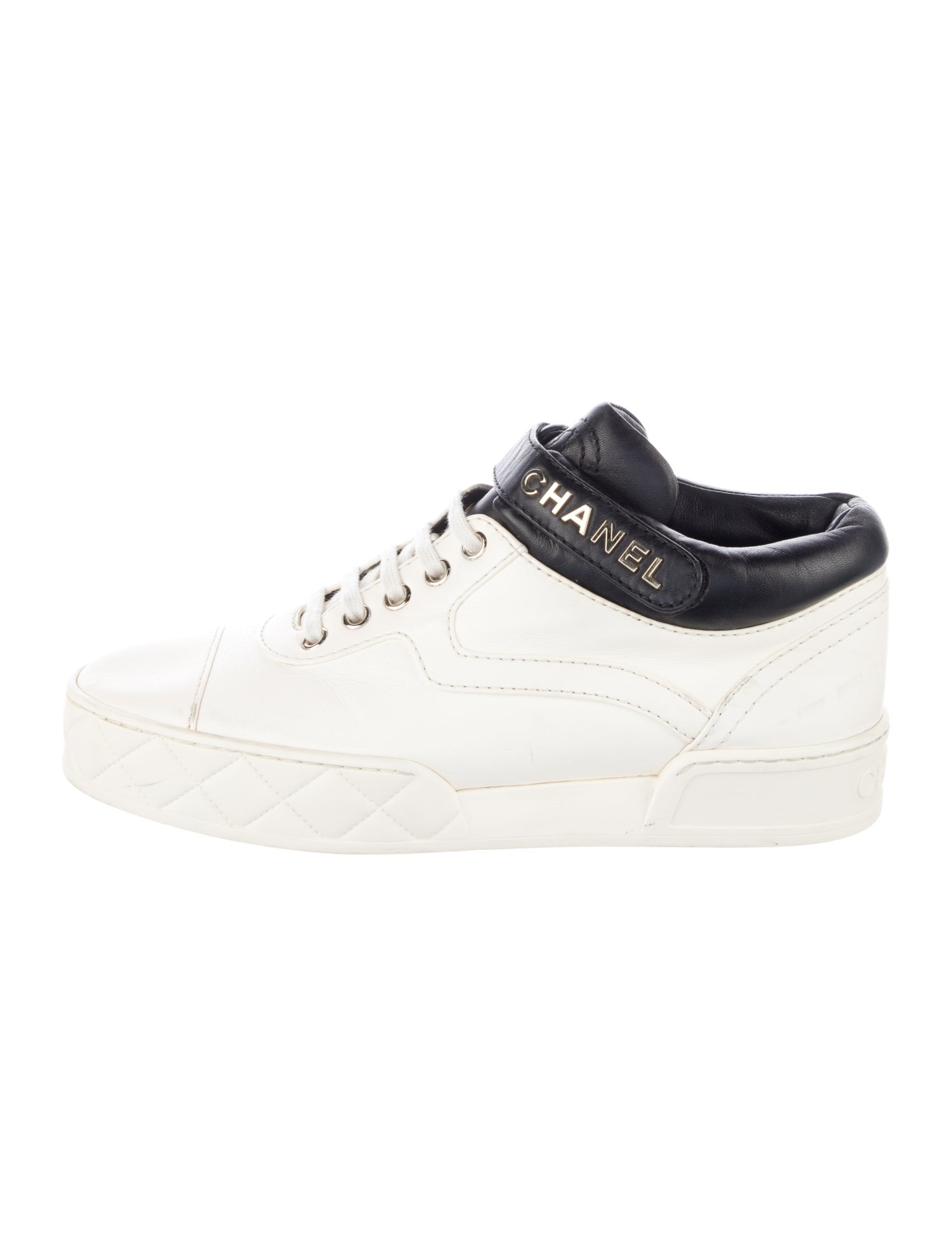 Chanel Interlocking CC Logo Leather Sneakers