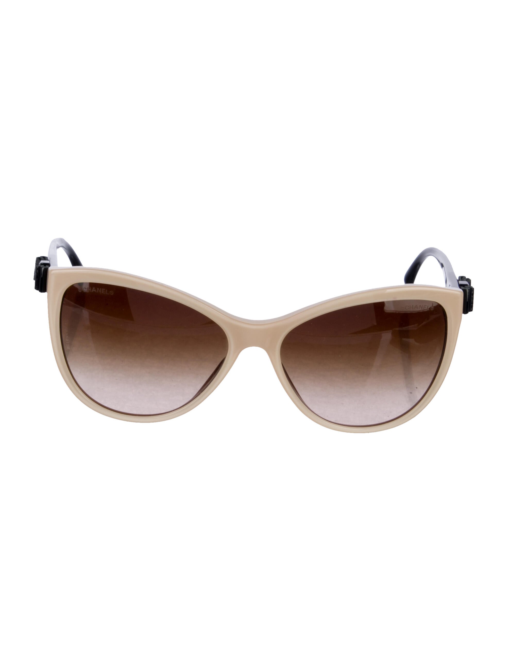 Chanel Interlocking CC Logo Cat-Eye Sunglasses