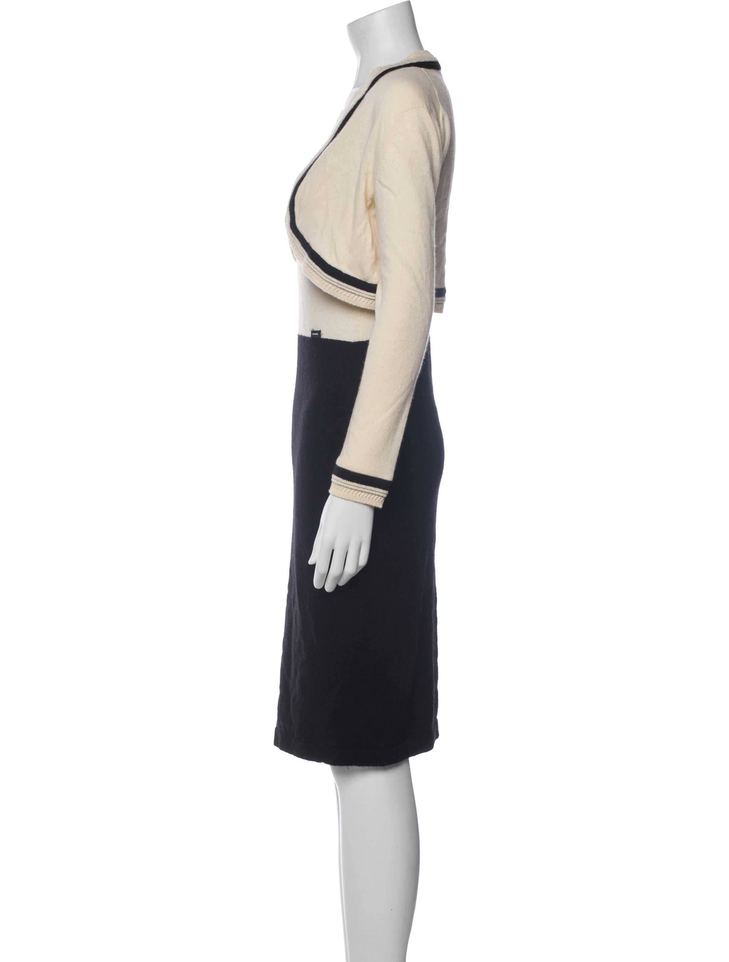 Chanel Vintage 2003 Skirt Suit