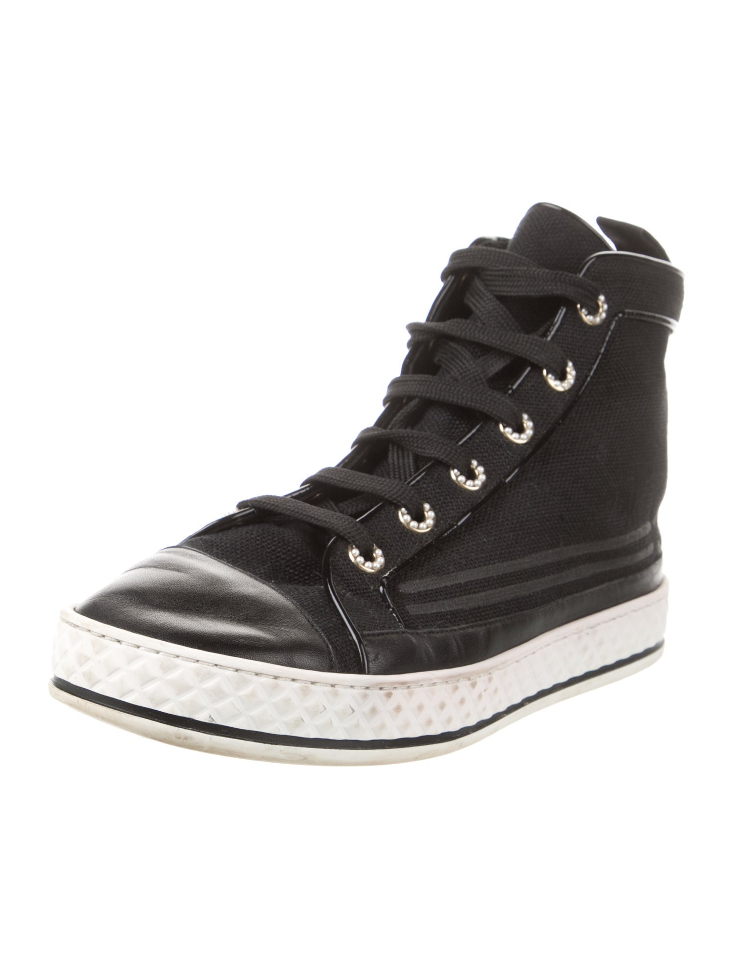 Chanel 2019 Interlocking CC Logo Sneakers