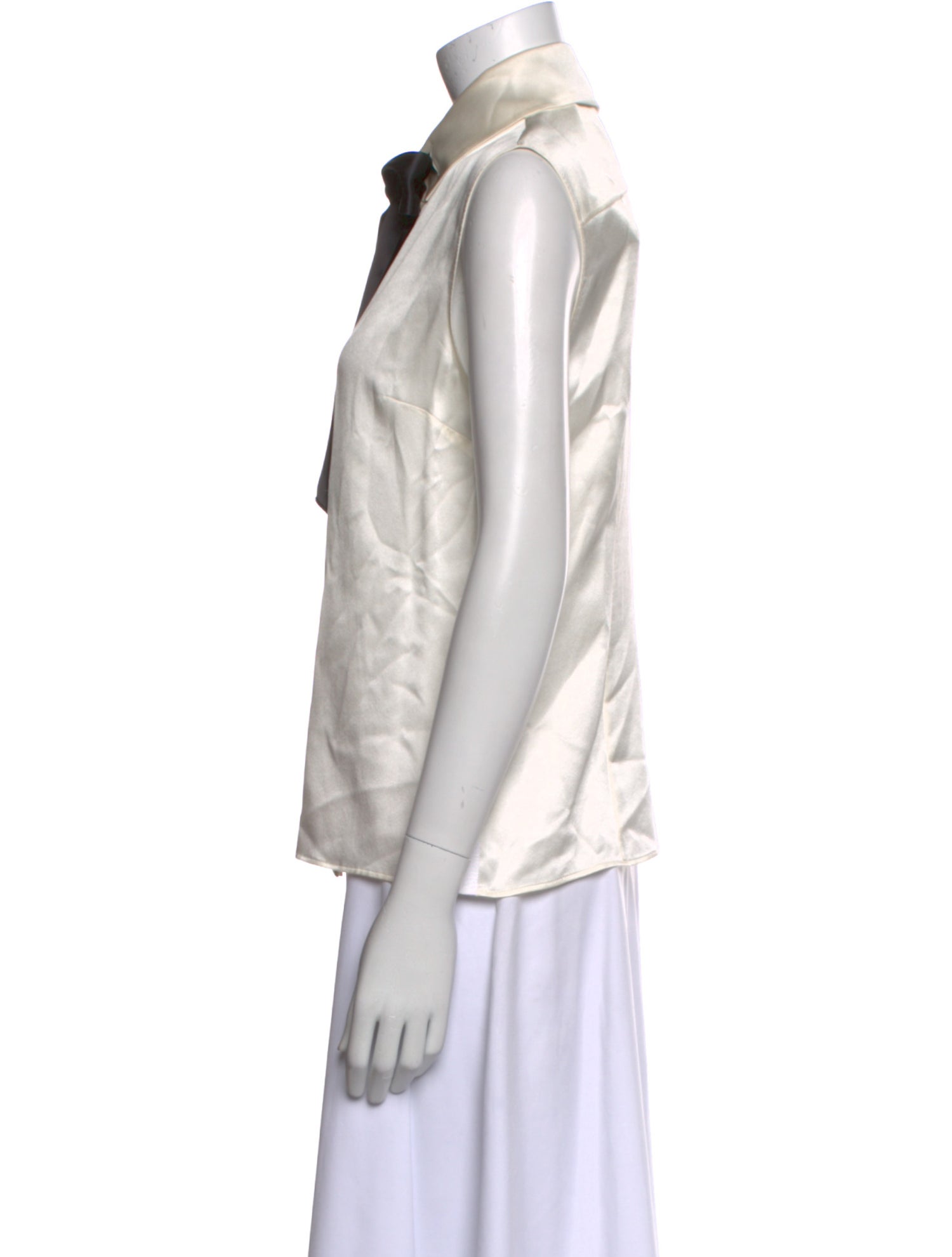 Chanel 2016 Metiers d'Art Collection Button-Up Top