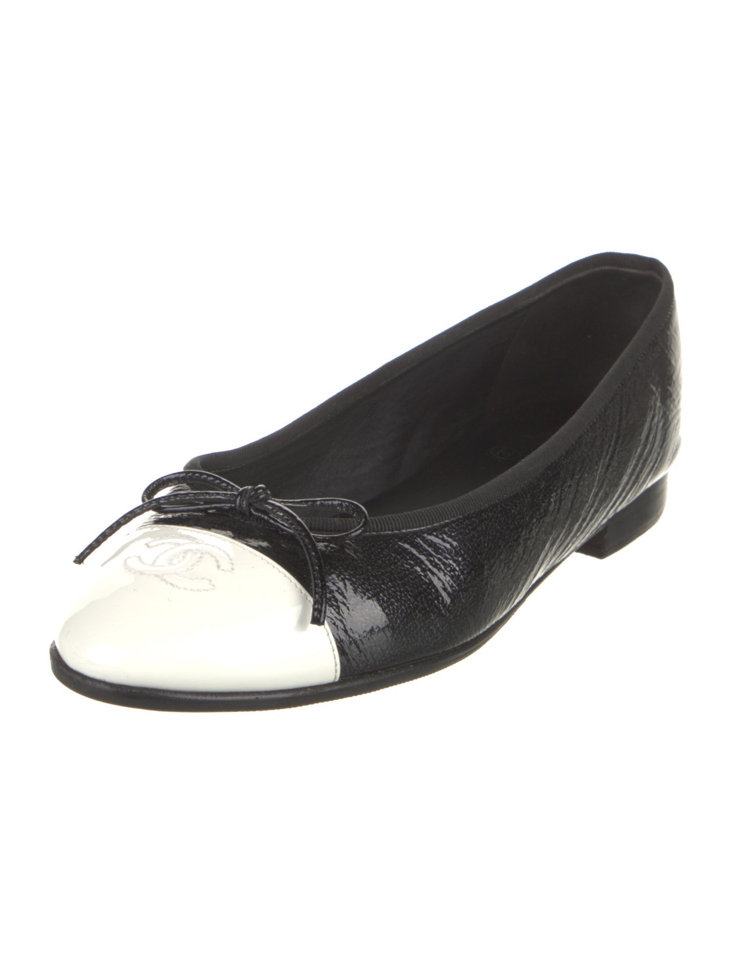 Chanel Interlocking CC Logo Patent Leather Flats