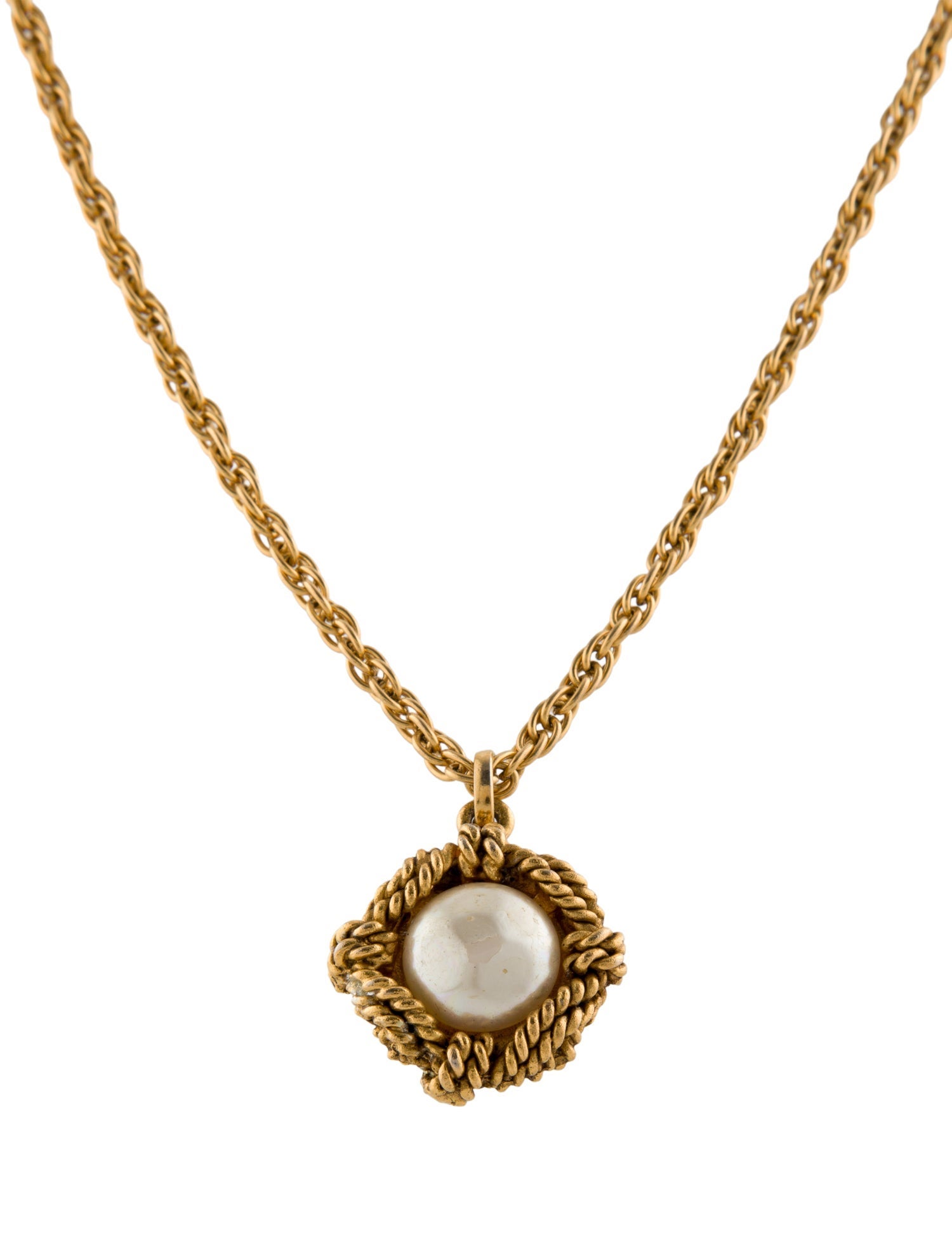 Chanel Vintage Faux Pearl Pendant Necklace