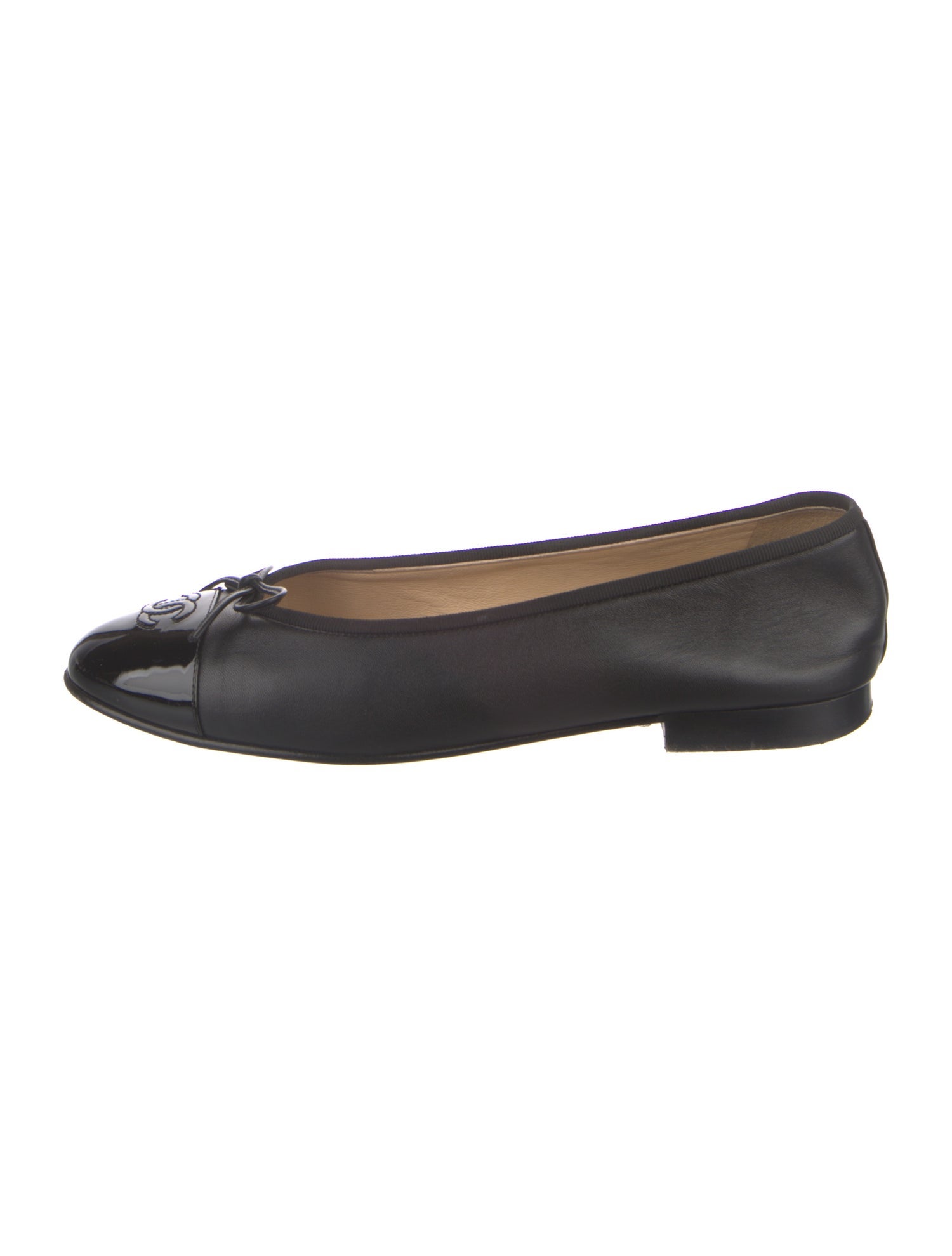Chanel Interlocking CC Logo Leather Ballet Flats