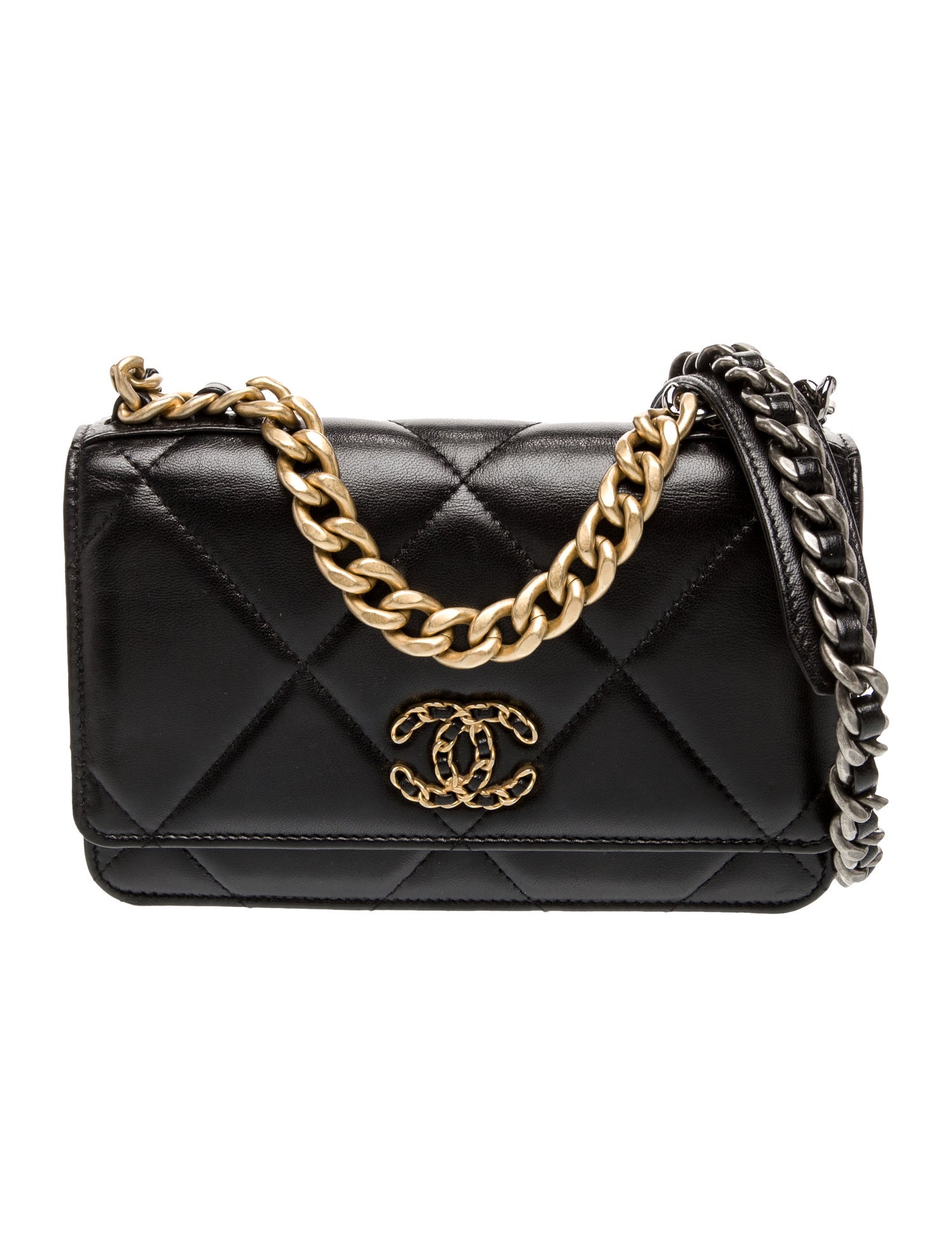 Chanel 19 Wallet On Chain