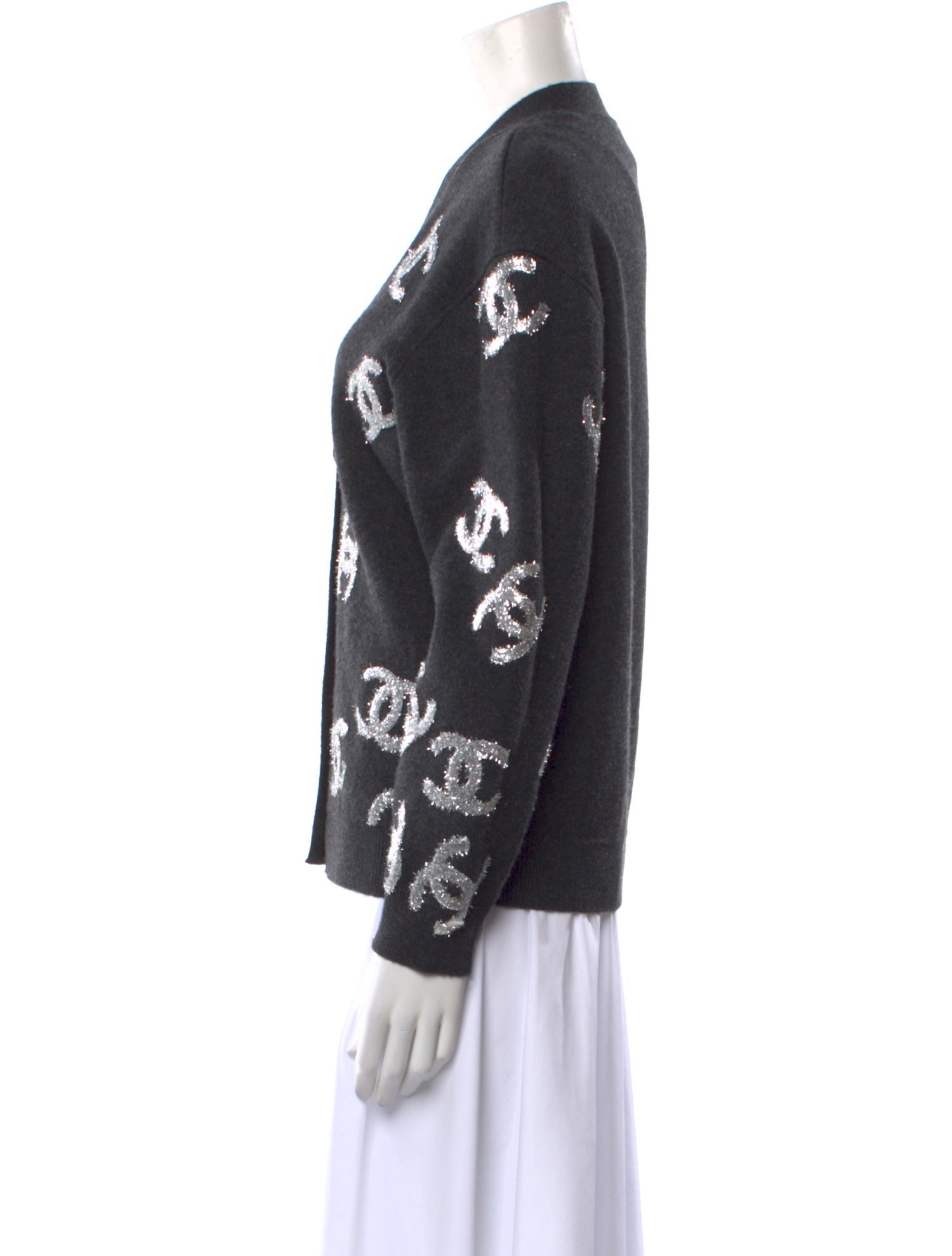 Chanel 2022 Le 19M Sweater