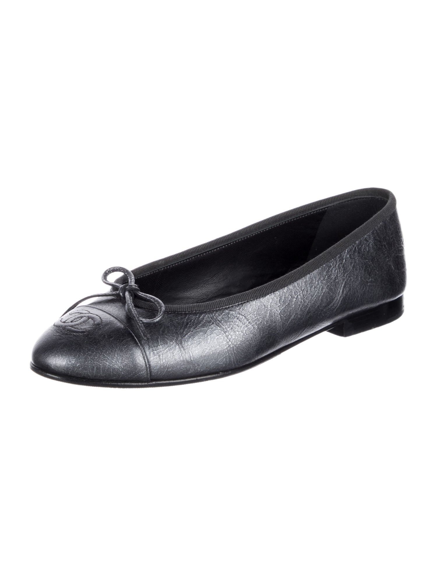 Chanel Interlocking CC Logo Leather Ballet Flats
