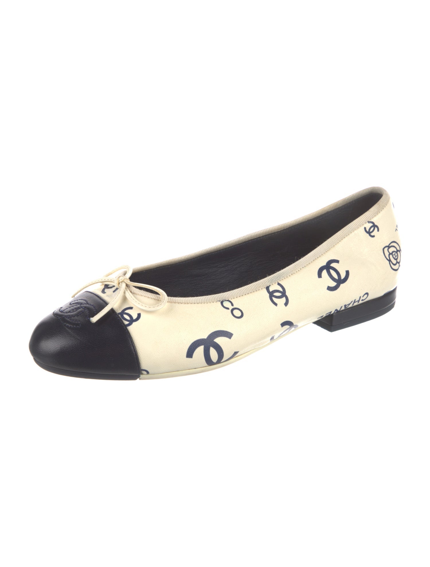 Chanel 2023 Interlocking CC Logo Ballet Flats