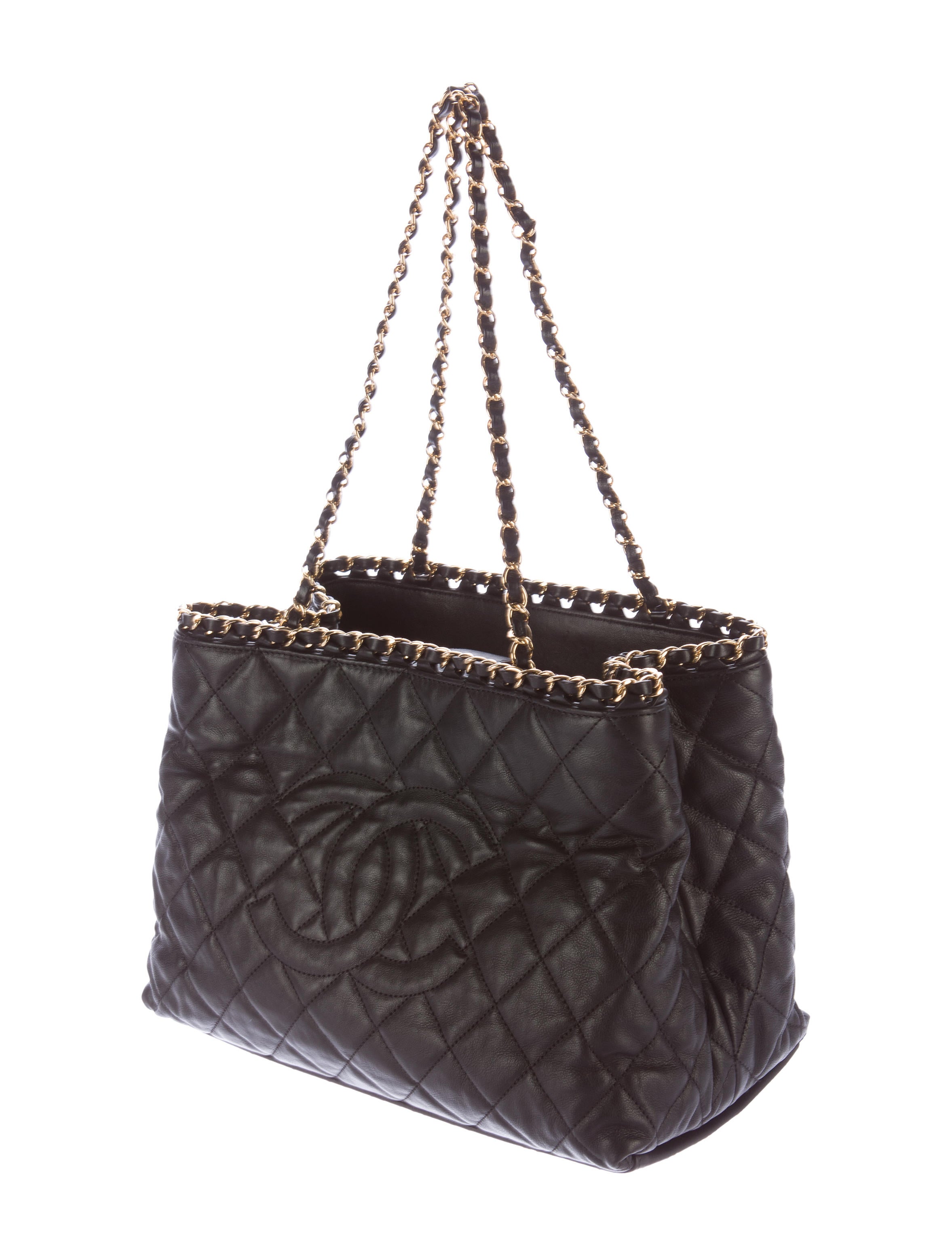 Chanel Chain Detail Tote chanel chain me tote handbags cha135959 the realreal Chanel Chain Detail Tote chanel chain me tote handbags cha135959 the realreal