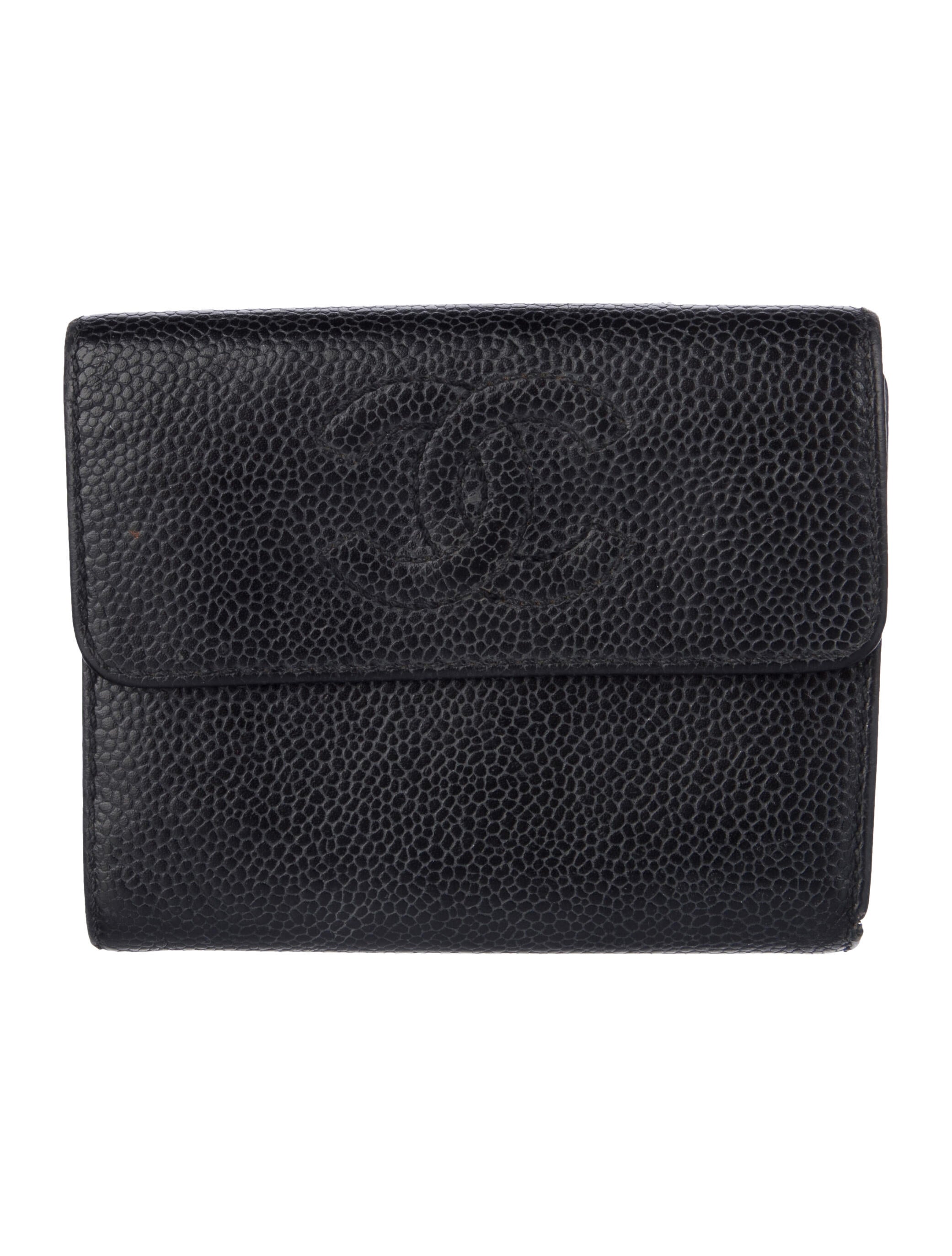 Chanel CC Caviar Compact Interlocking CC Logo French Purse