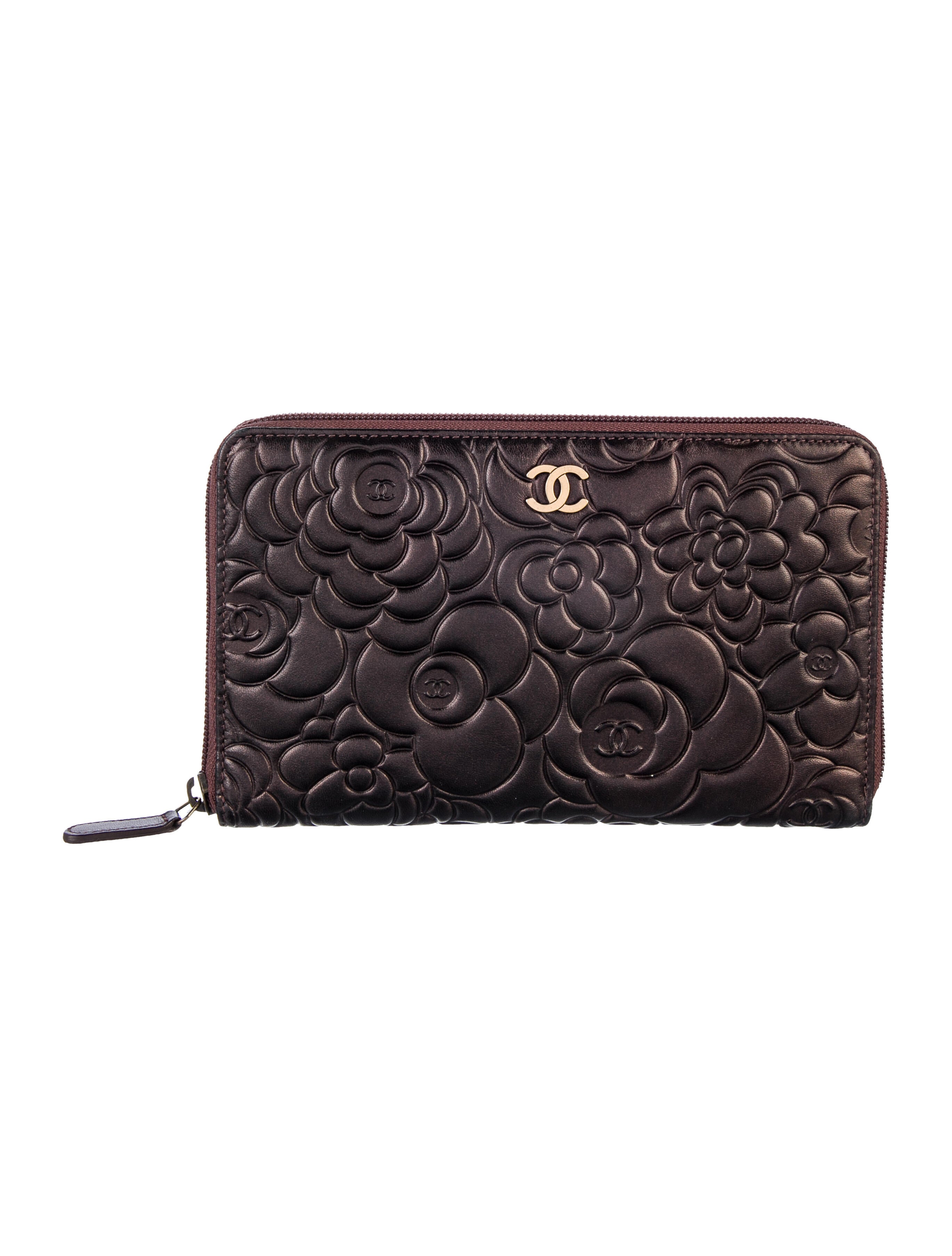 Chanel Interlocking CC Logo Leather Wristlet
