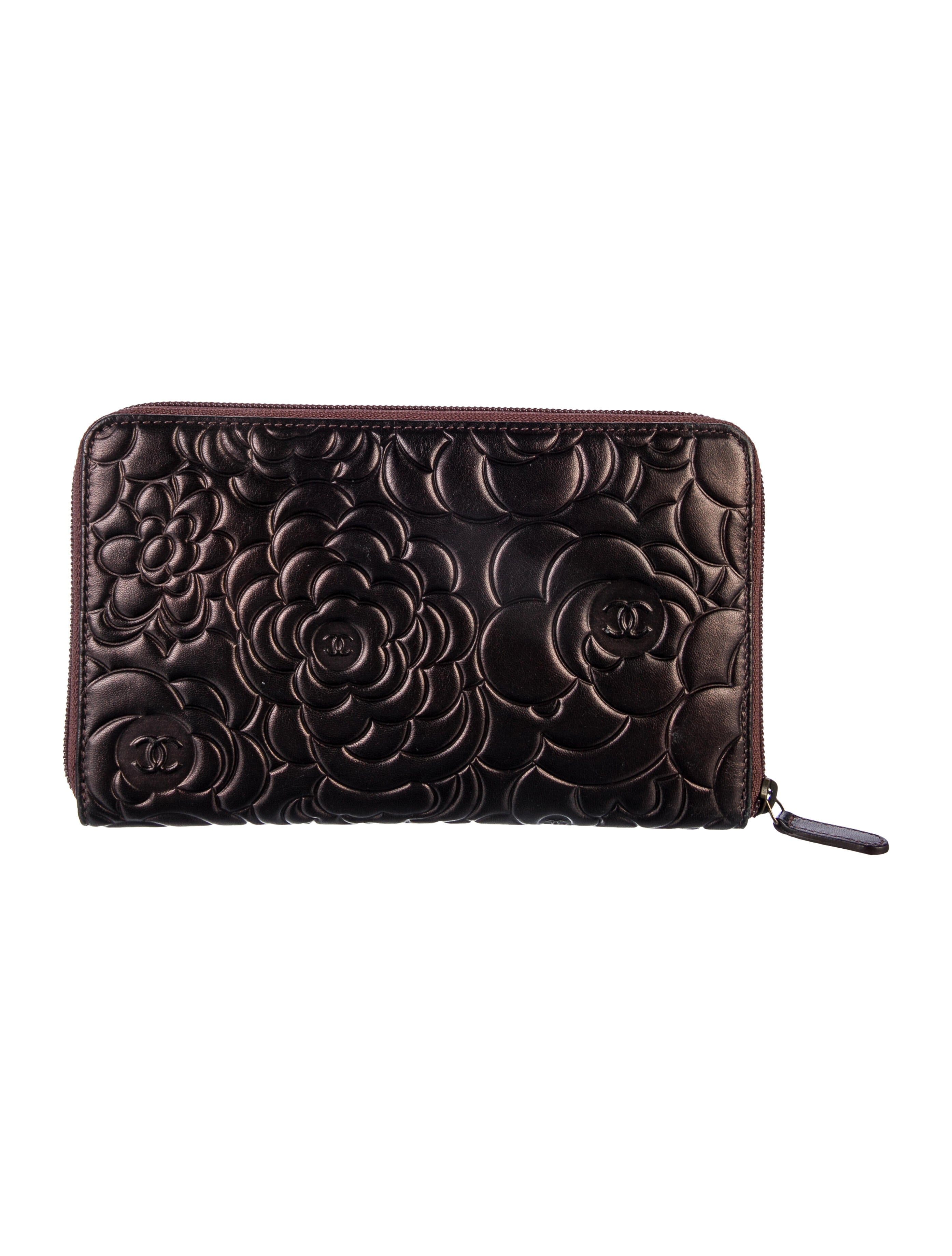 Chanel Interlocking CC Logo Leather Wristlet