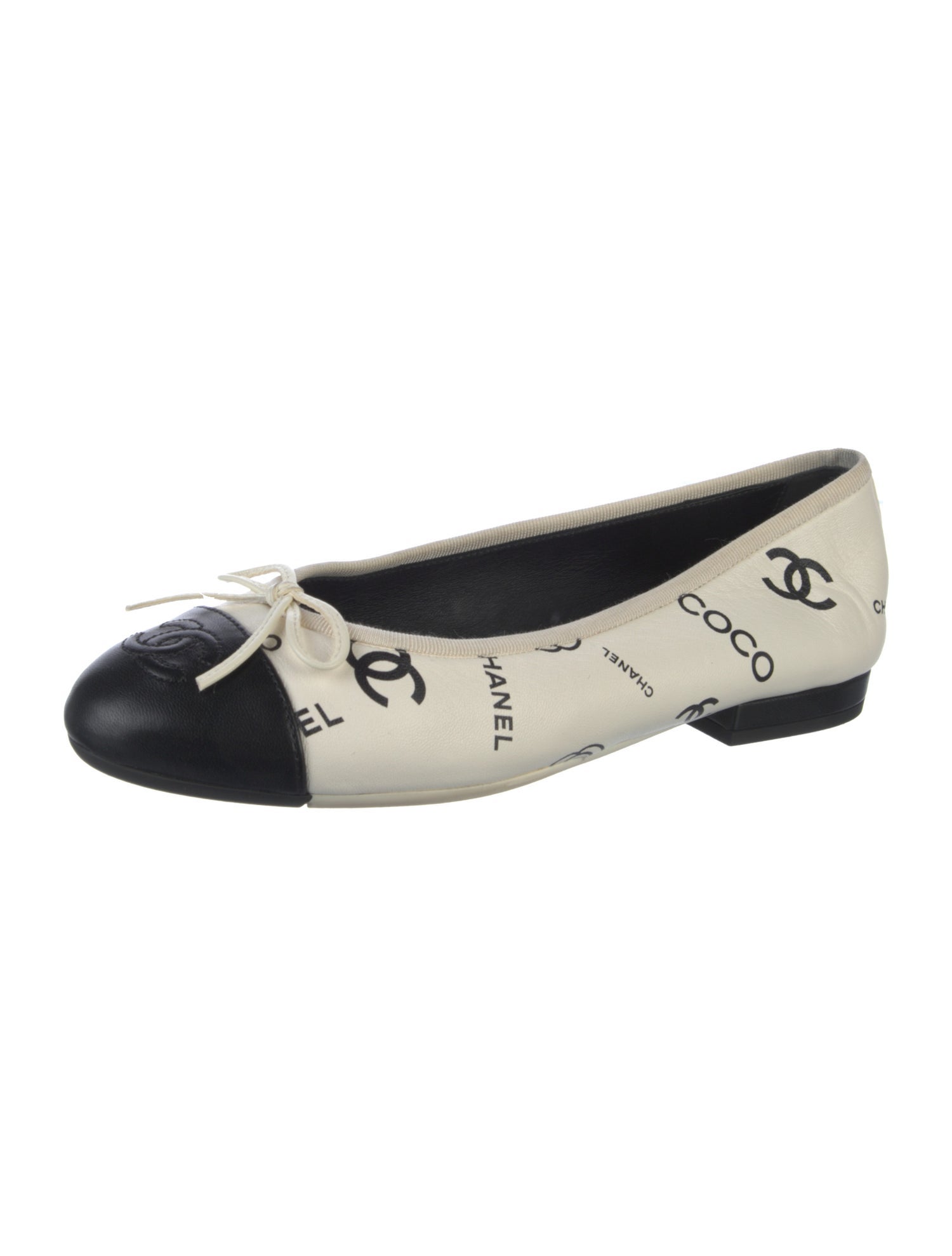 Chanel 2023 Interlocking CC Logo Ballet Flats