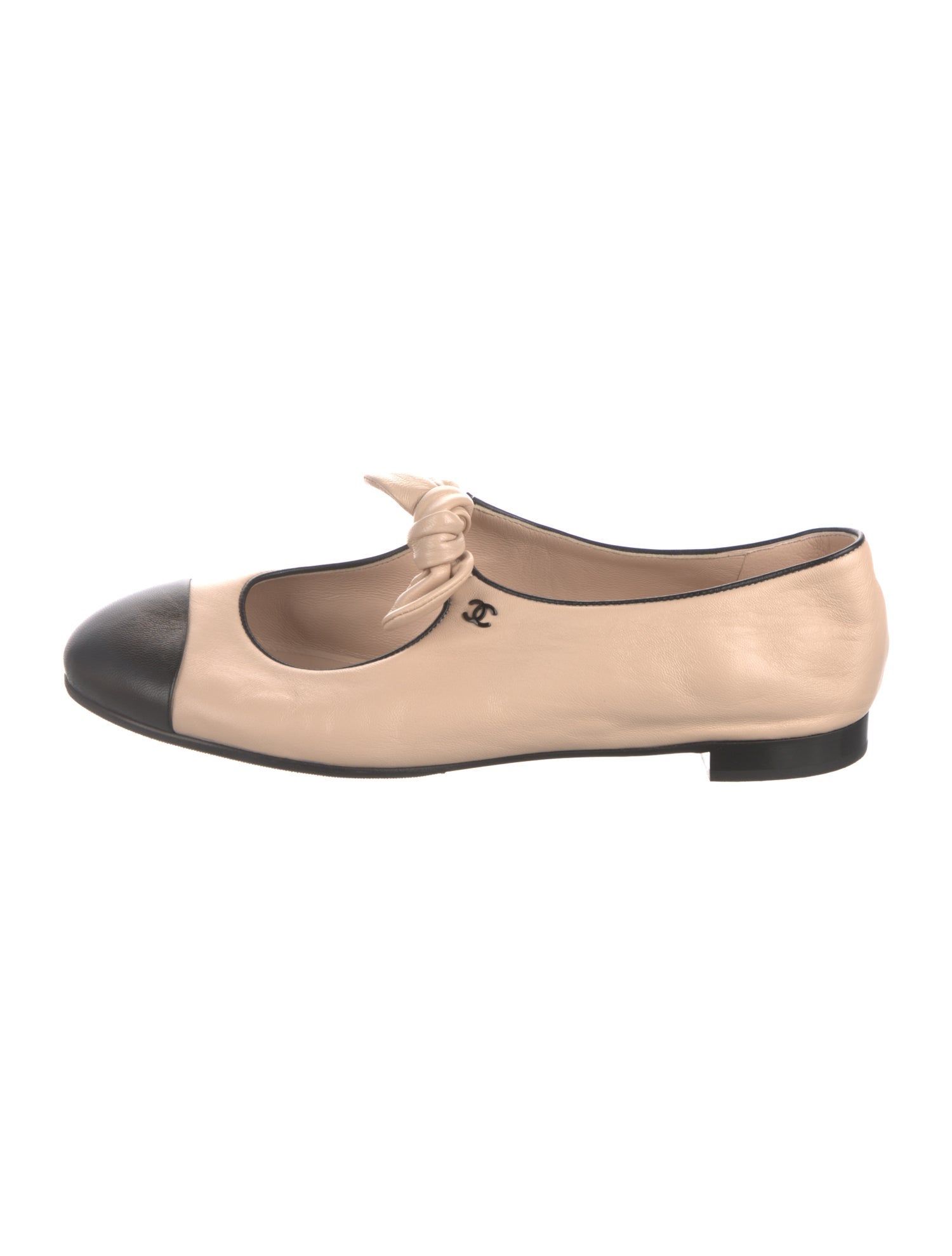 Chanel 2025 Interlocking CC Logo Mary Jane Flats