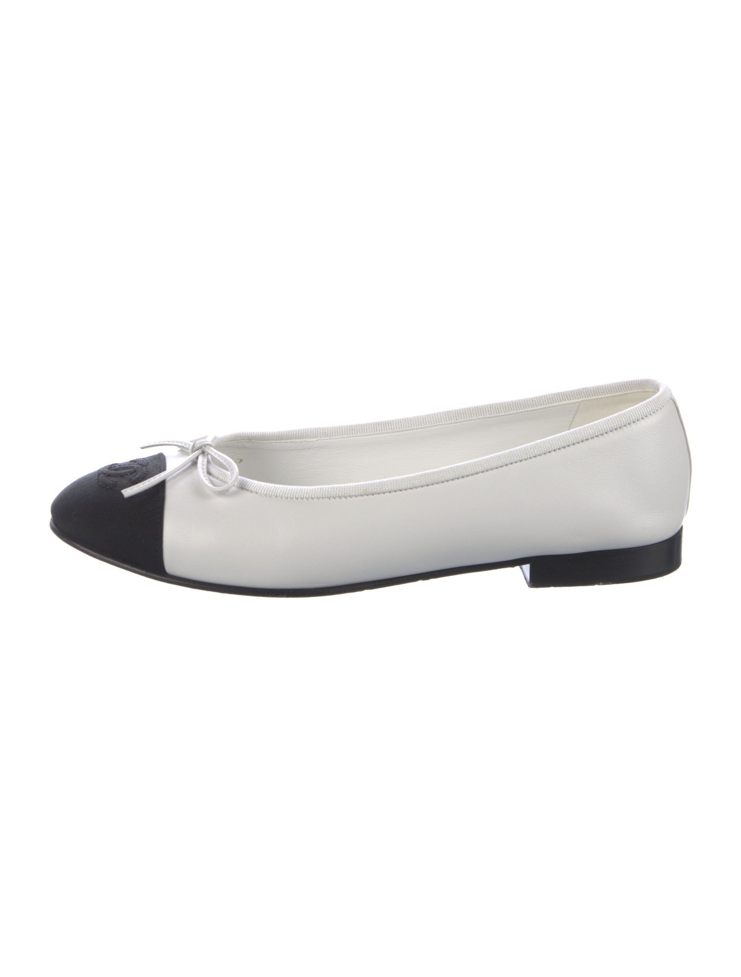 Chanel 2024 Interlocking CC Logo Ballet Flats