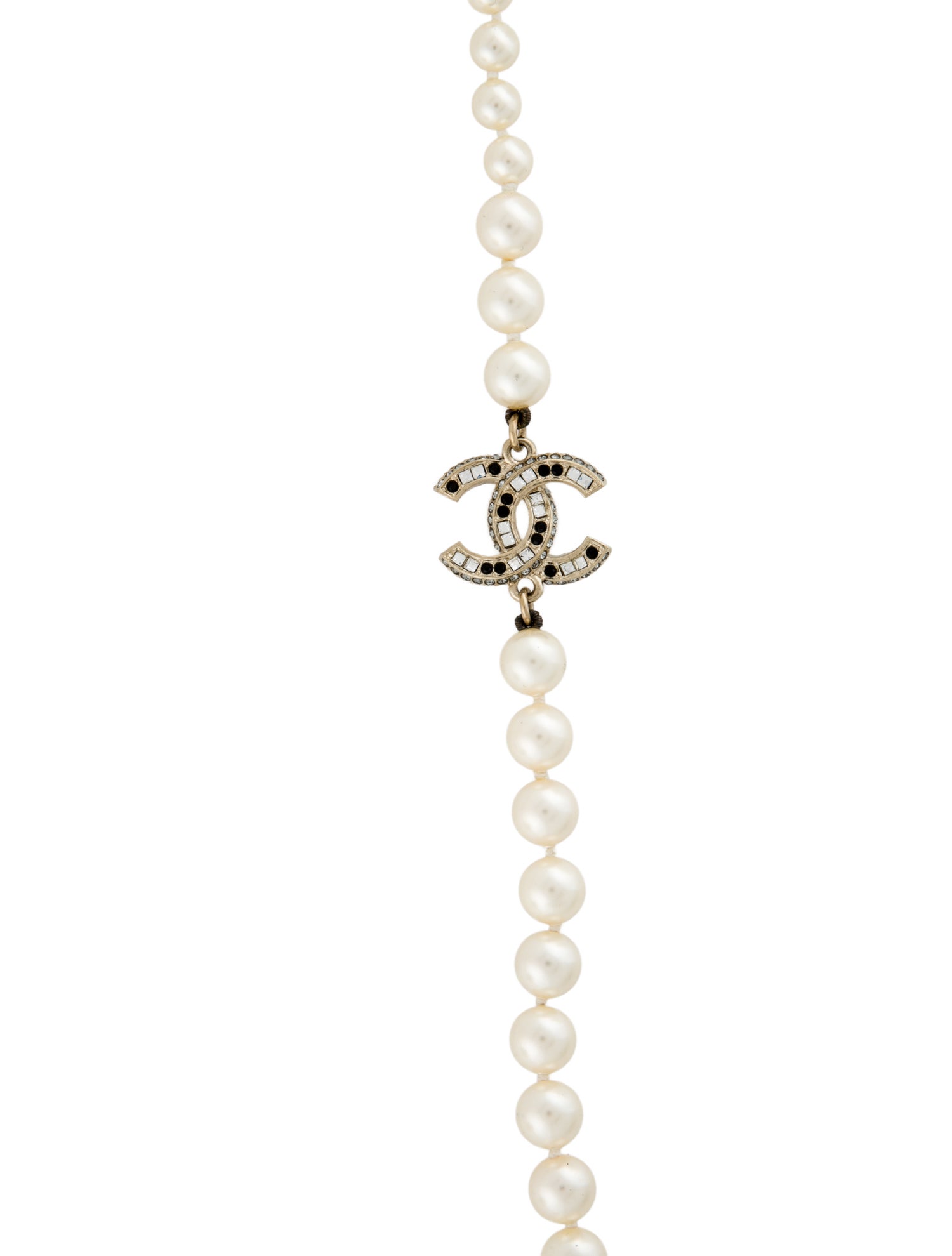 Chanel Faux Pearl & Strass CC Station Strand Necklace