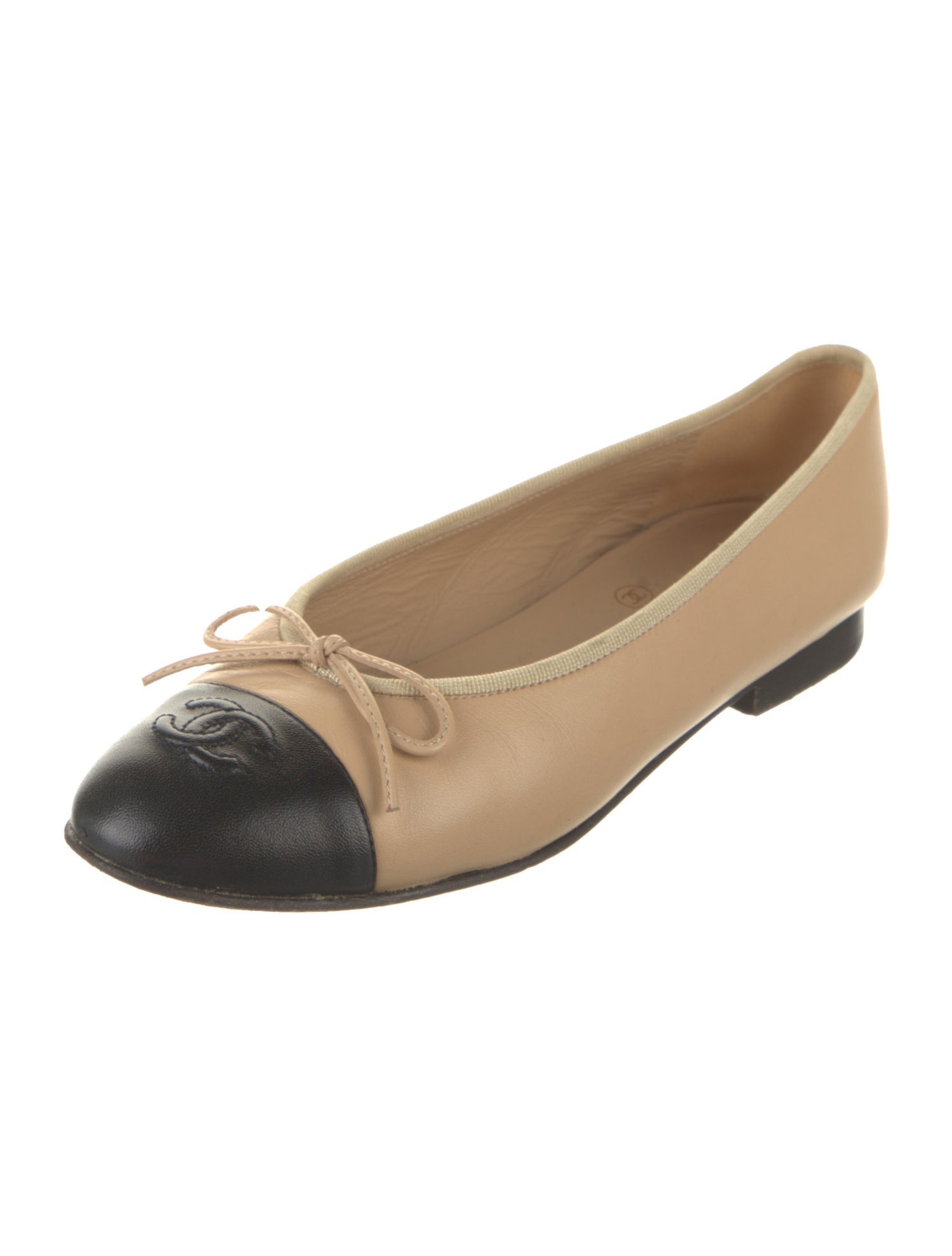 Chanel Interlocking CC Logo Leather Ballet Flats