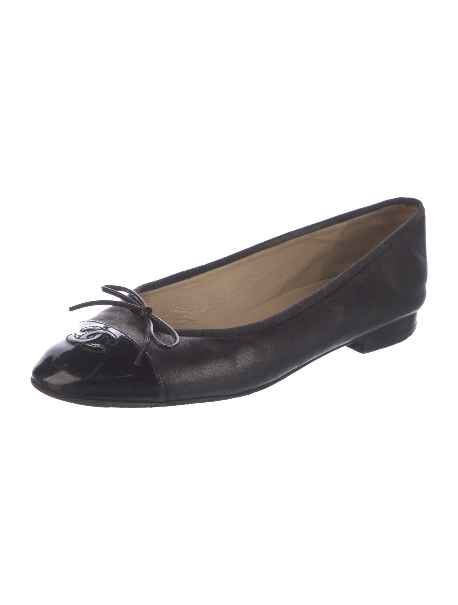 Chanel Interlocking CC Logo Leather Ballet Flats