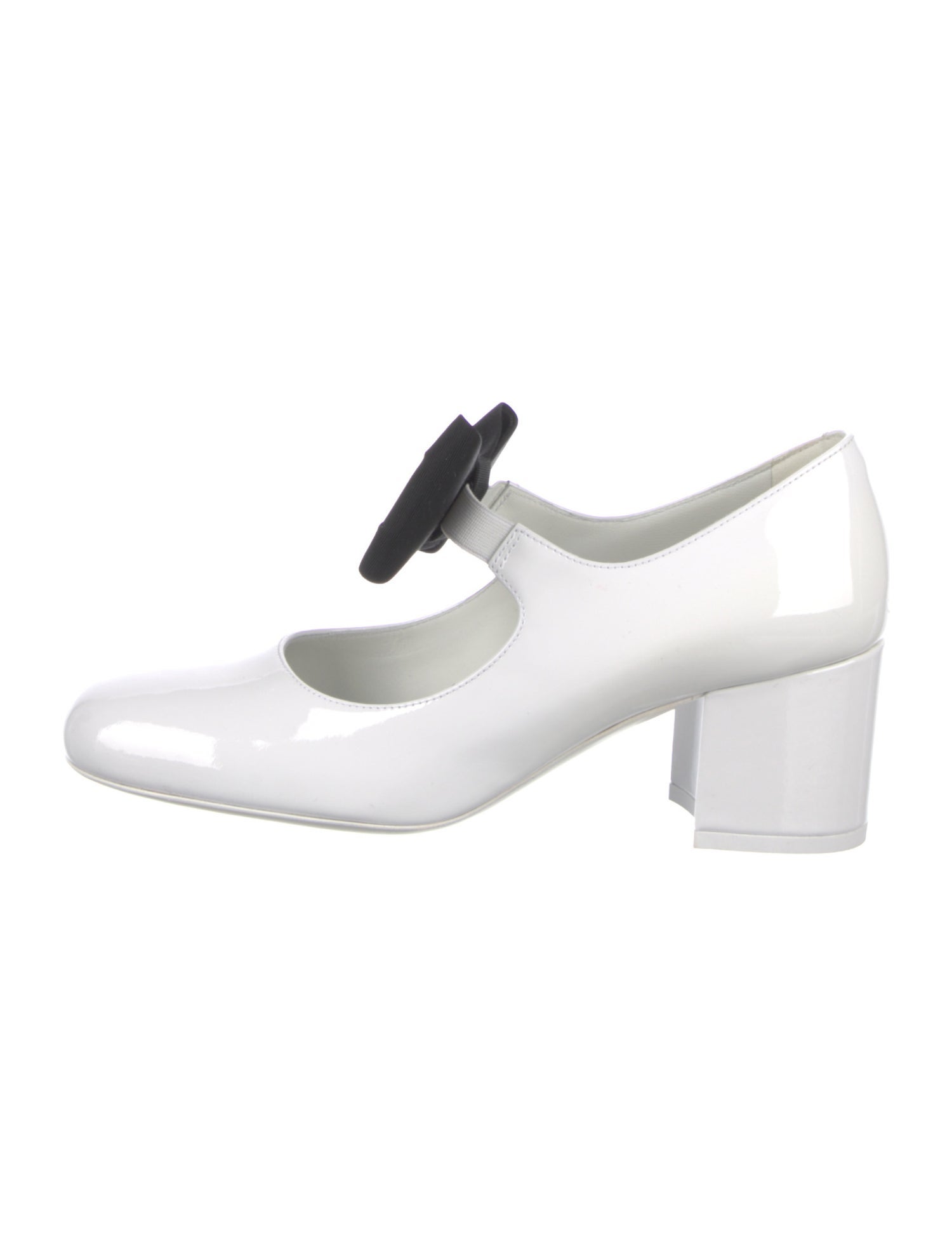 Chanel 2024 Interlocking CC Logo Pumps