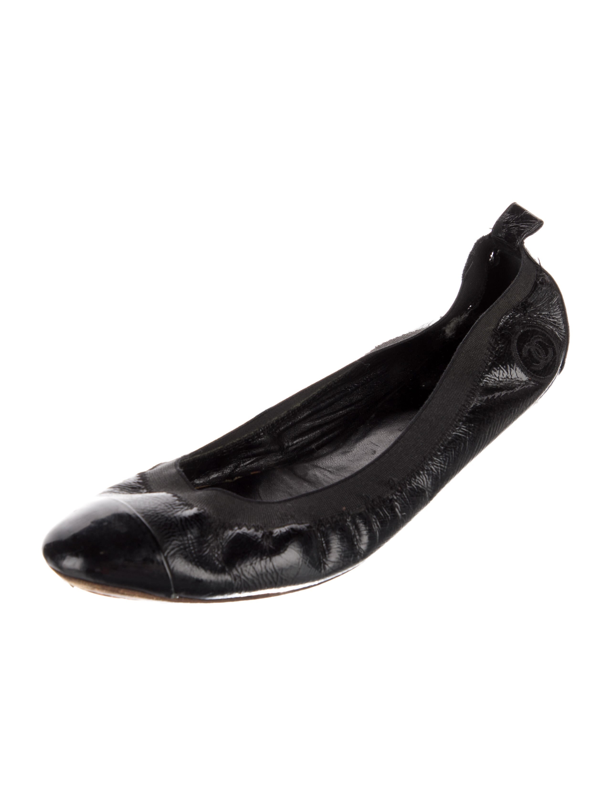 Chanel Interlocking CC Logo Patent Leather Ballet Flats