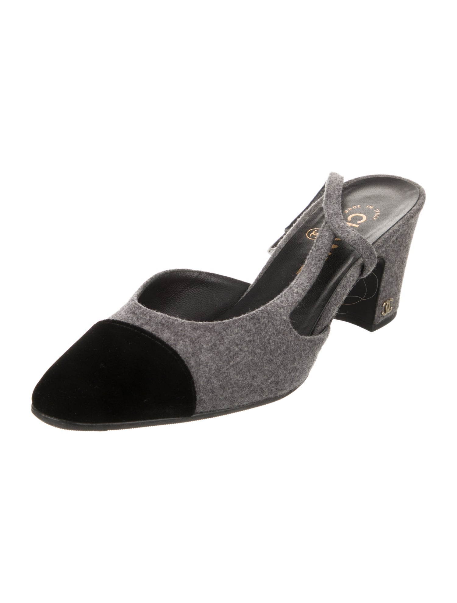 Chanel Interlocking CC Logo Wool Pumps