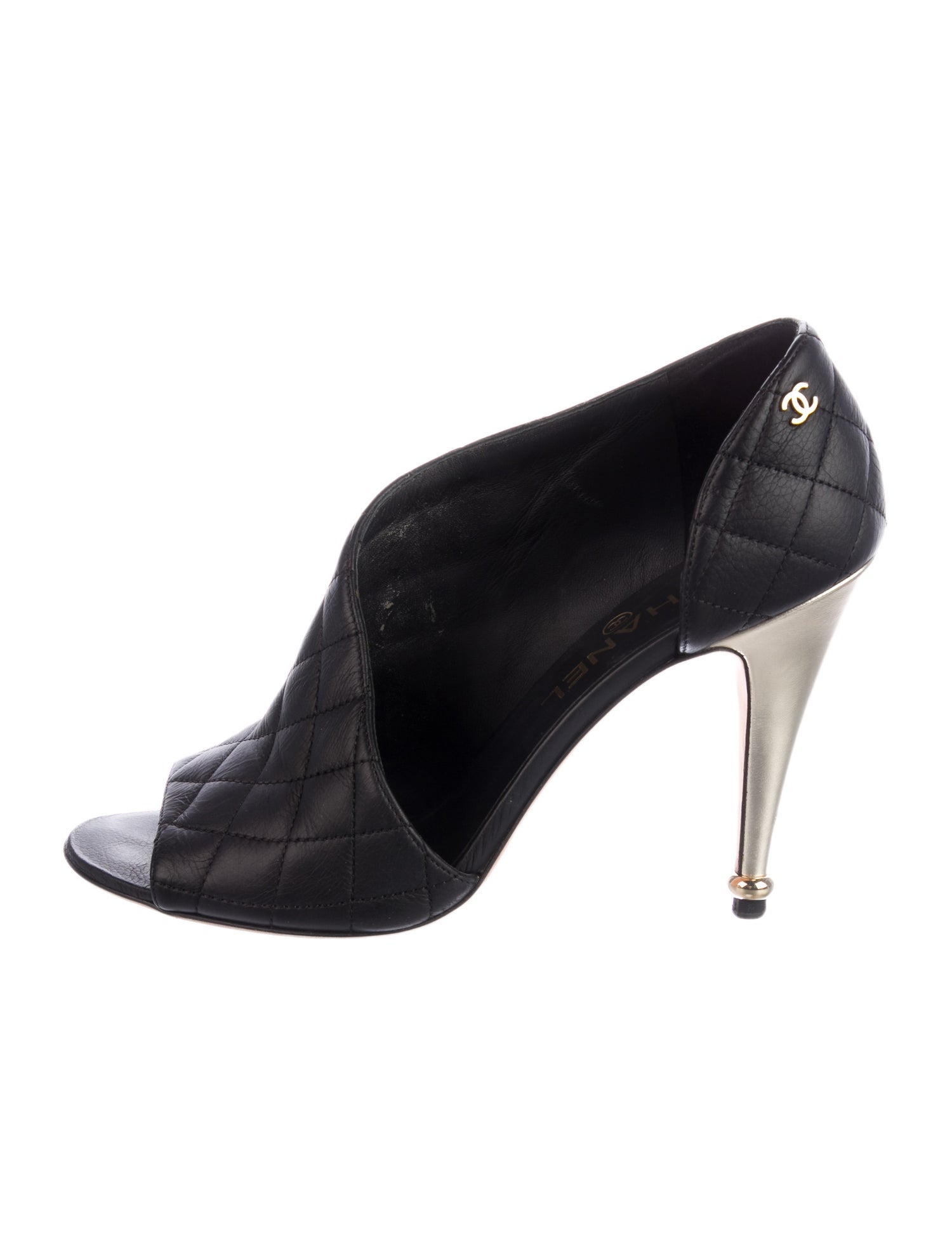 Chanel 2015 Interlocking CC Logo D'Orsay Pumps