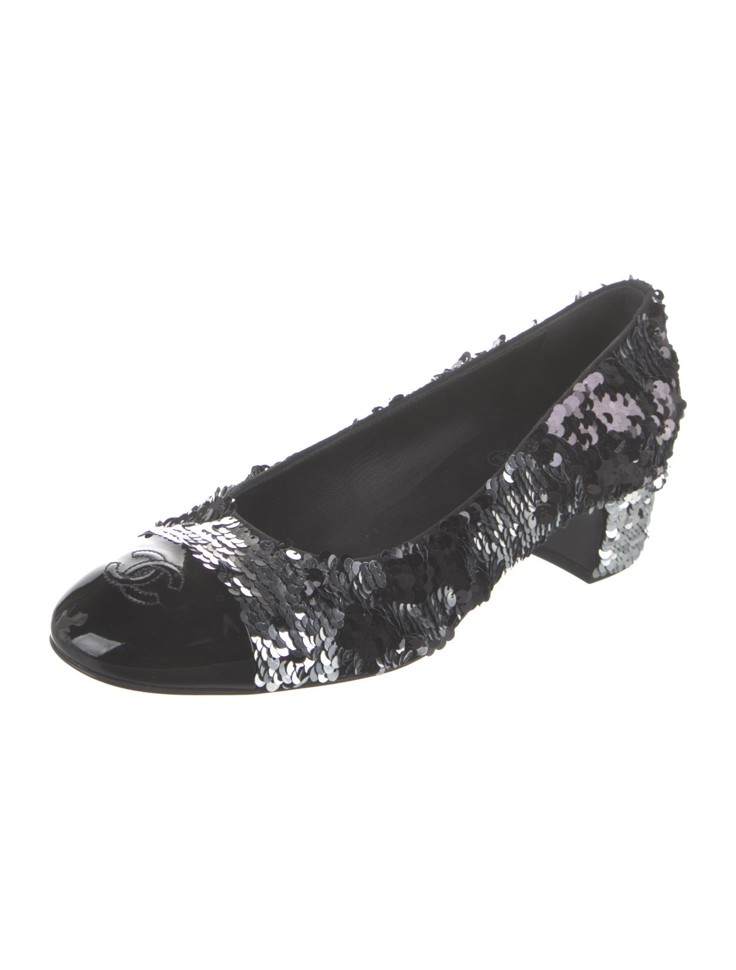 Chanel 2021 Interlocking CC Logo Pumps