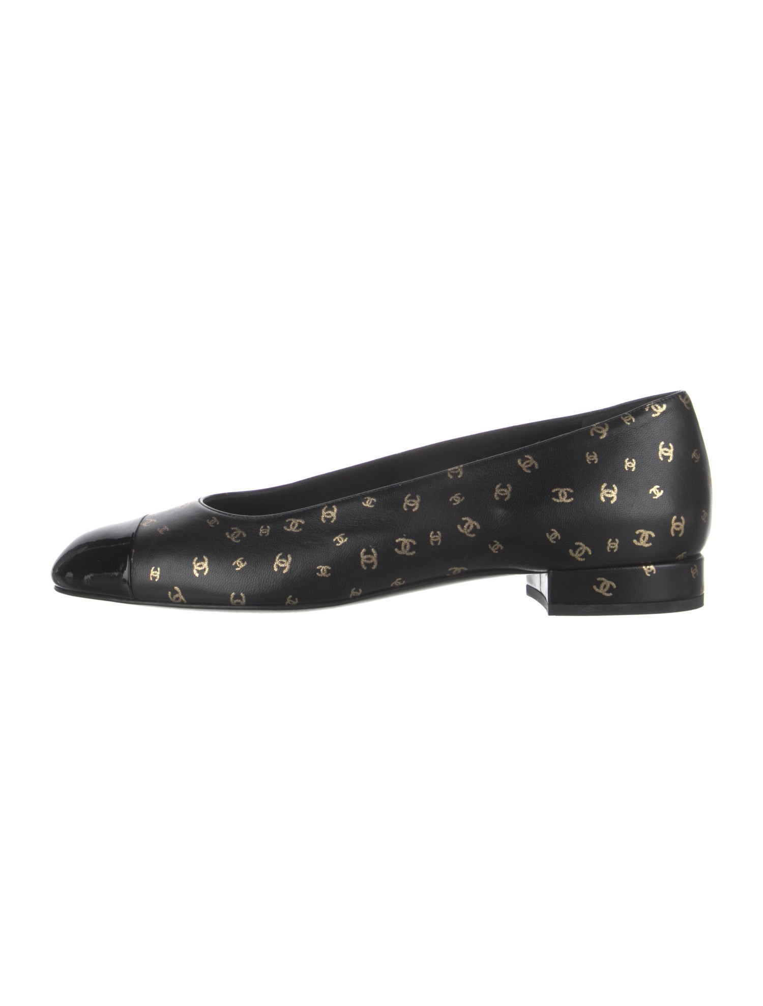 Chanel Interlocking CC Logo Leather Ballet Flats