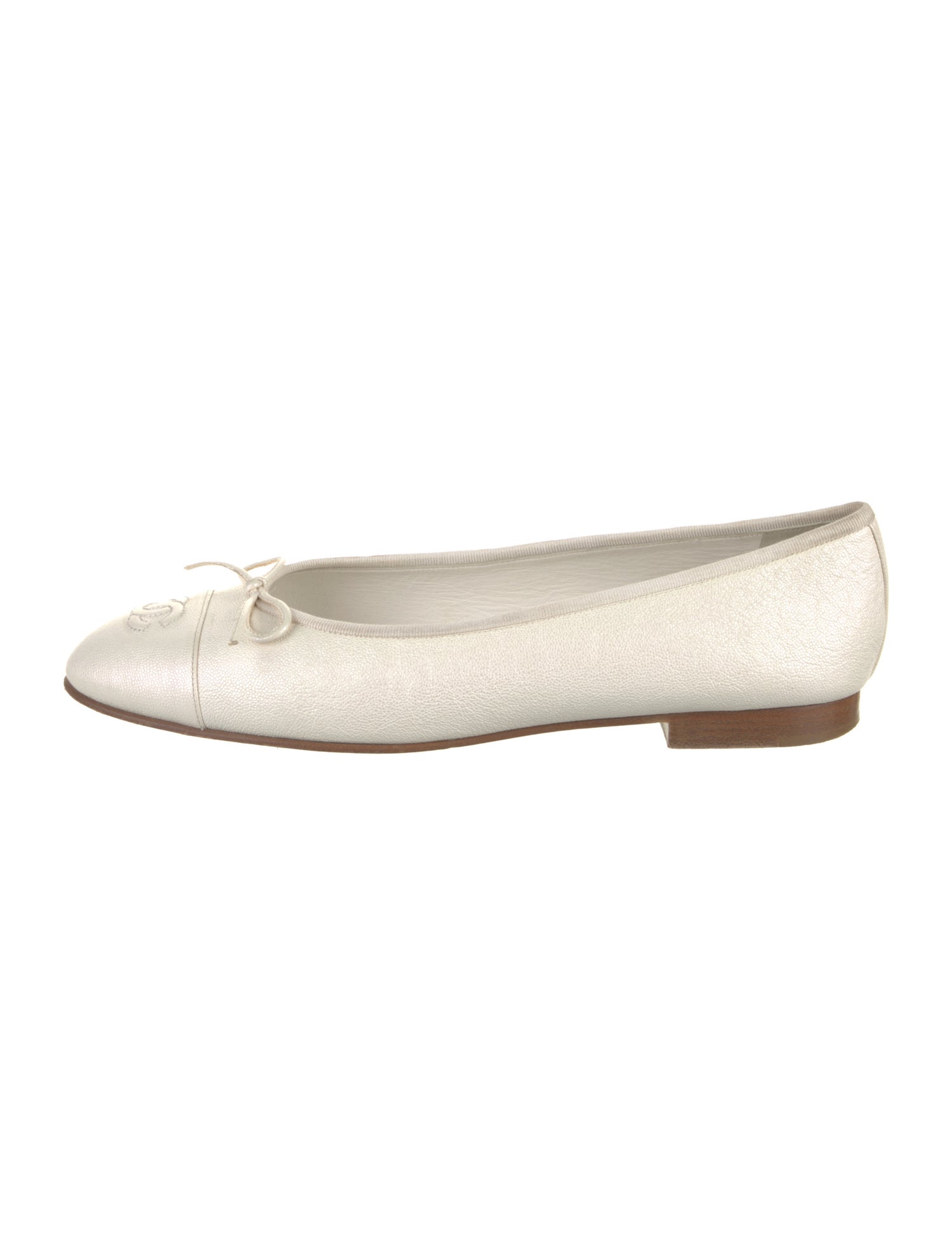 Chanel Interlocking CC Logo Leather Ballet Flats