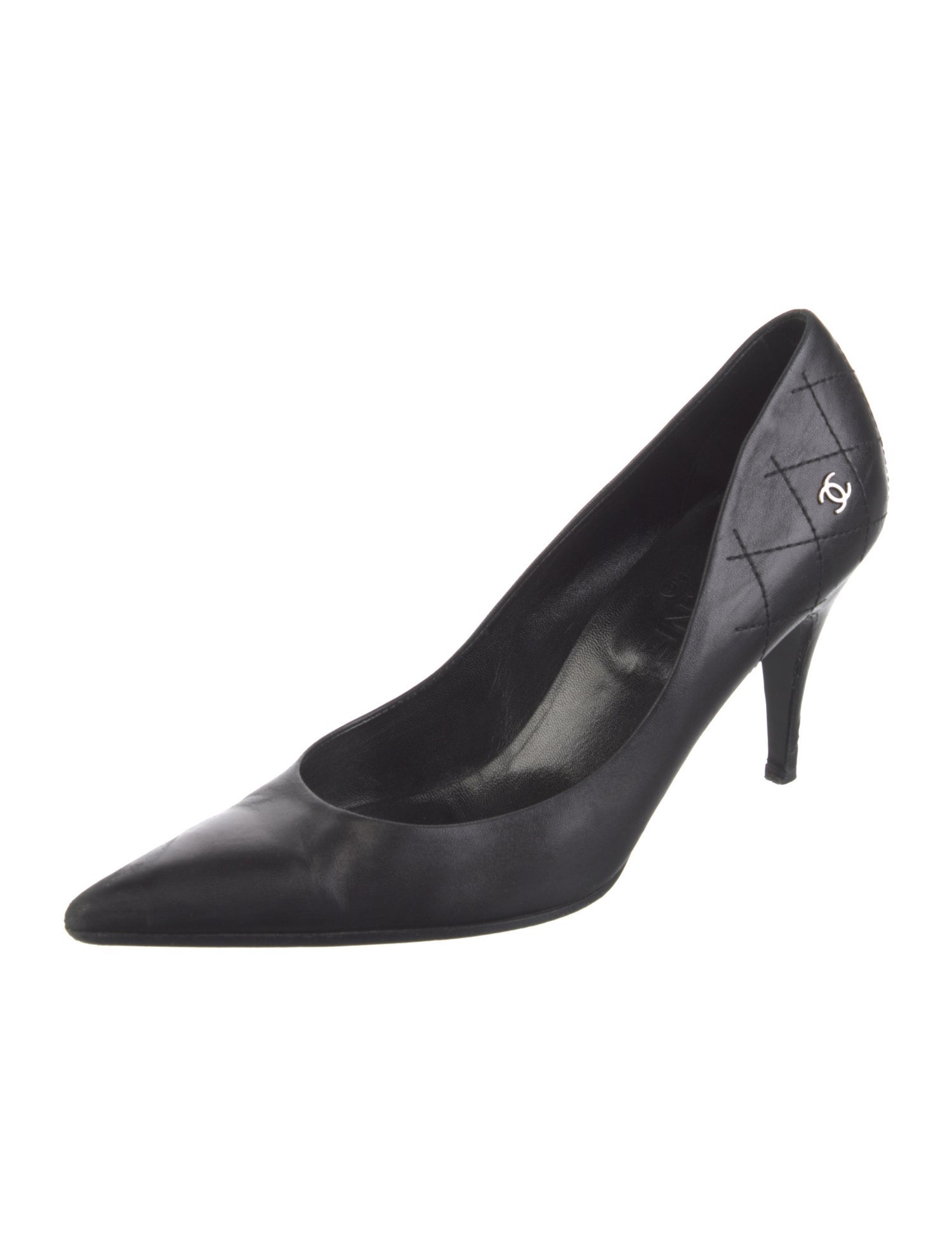 Chanel Interlocking CC Logo Leather Pumps