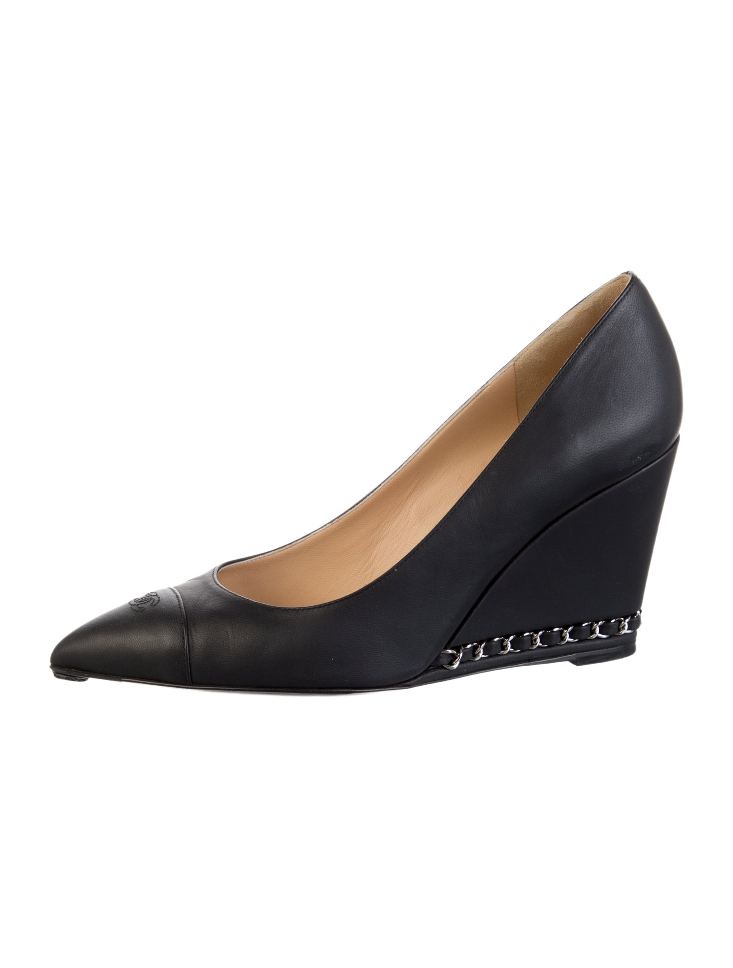 Chanel 2021 Interlocking CC Logo Pumps