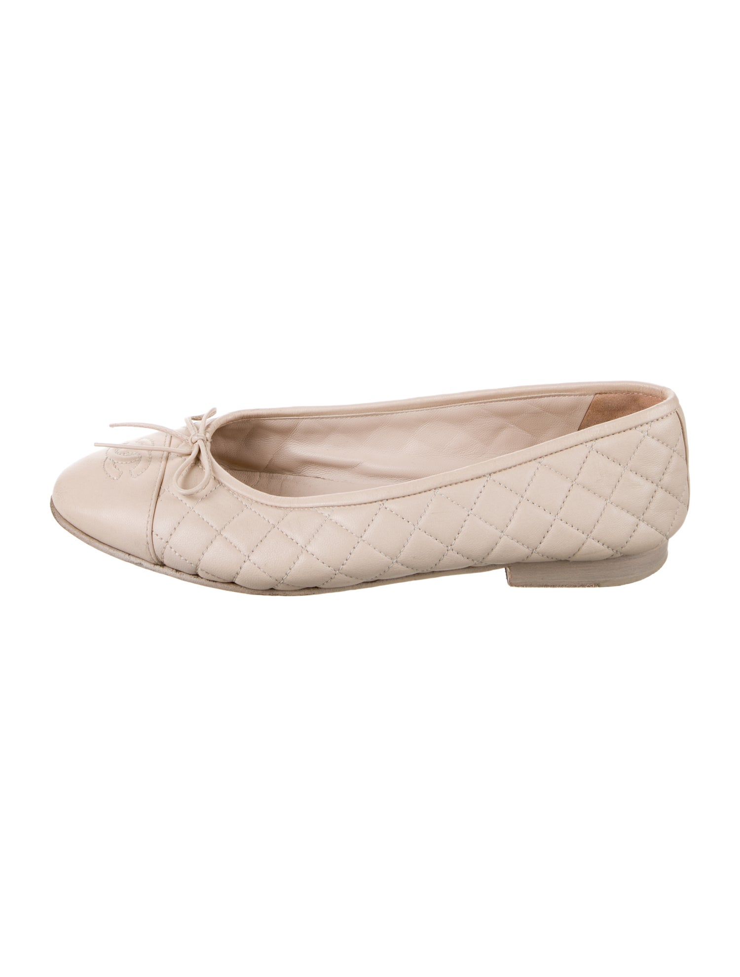 Chanel Interlocking CC Logo Leather Ballet Flats