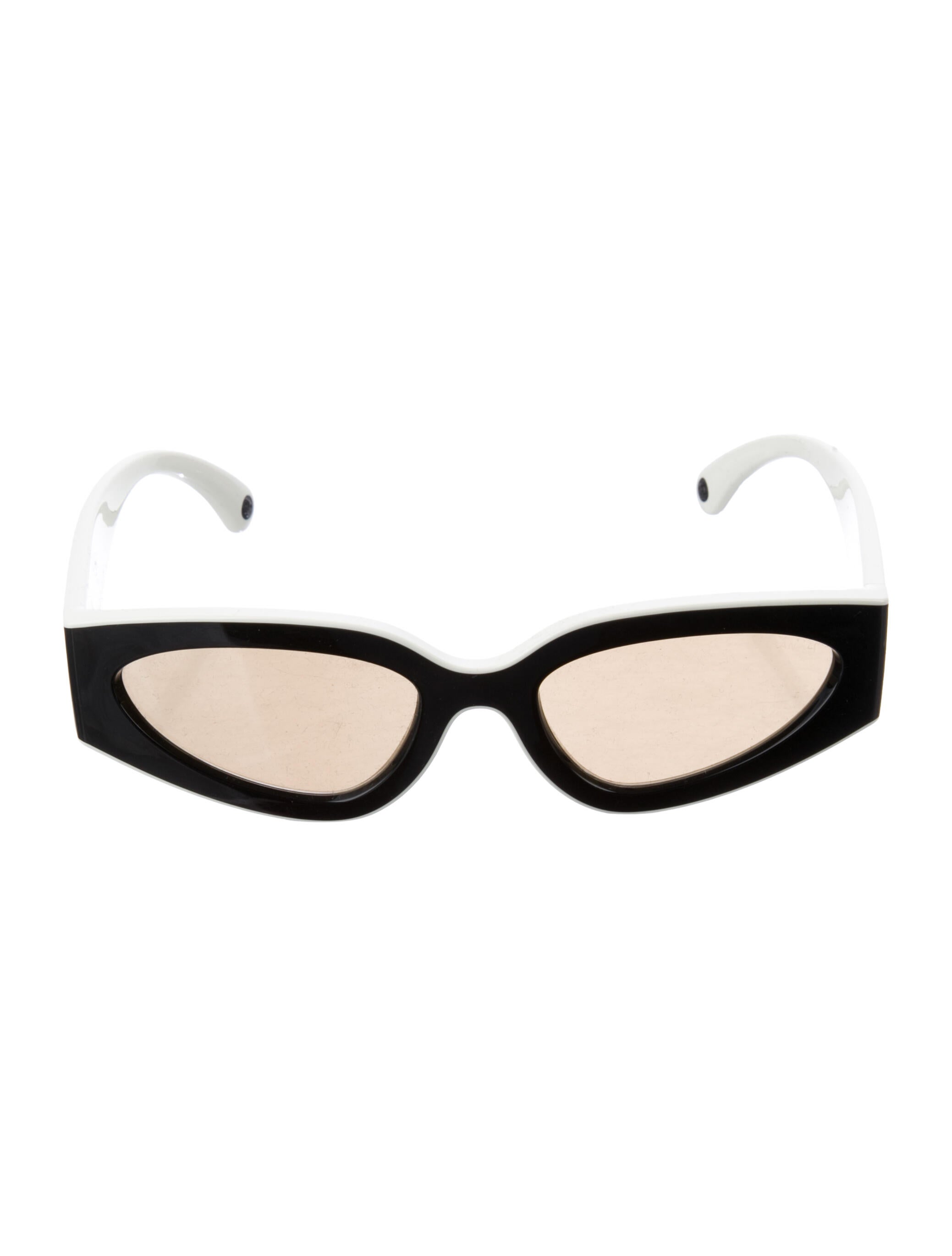 Chanel Interlocking CC Logo Cat-Eye Sunglasses