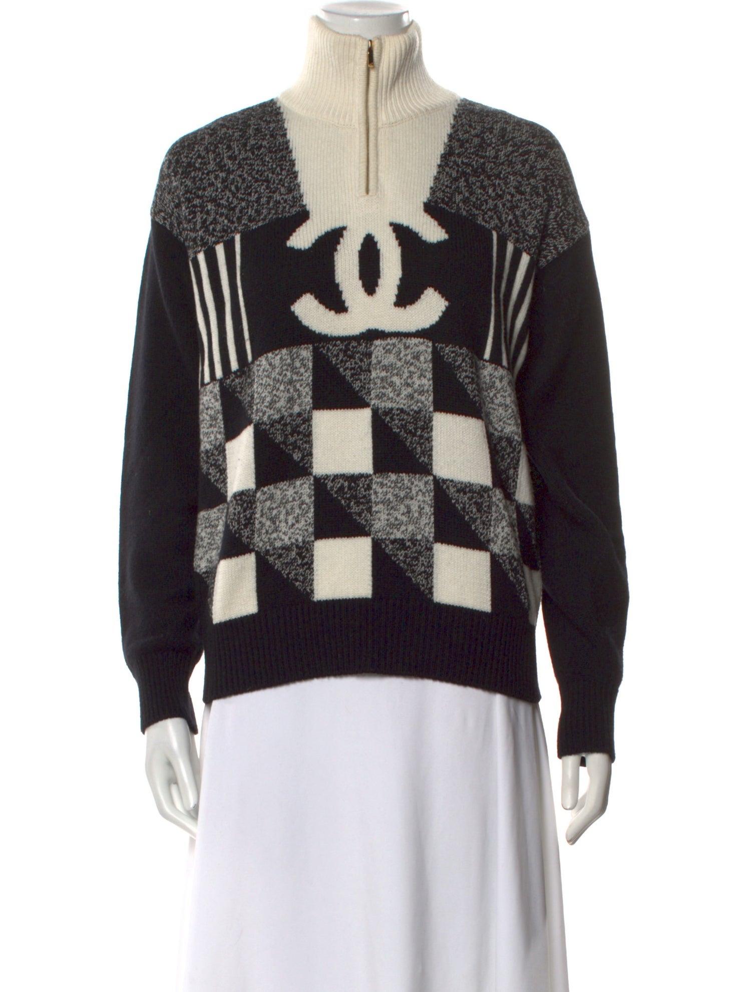 Chanel 2022 Coco Neige Sweater