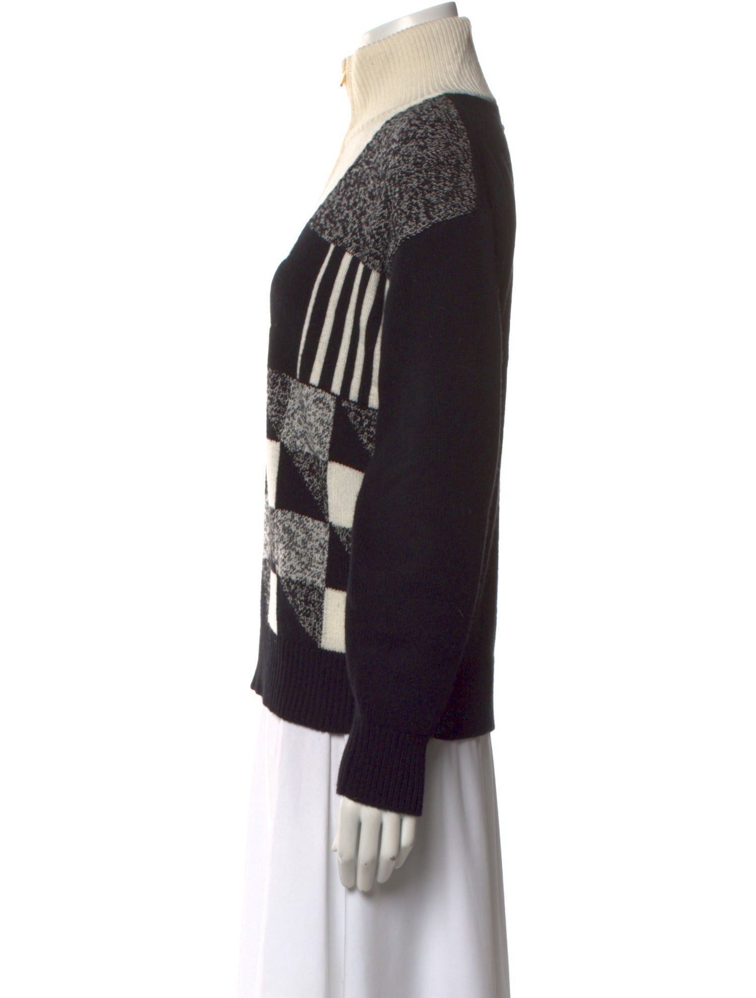 Chanel 2022 Coco Neige Sweater