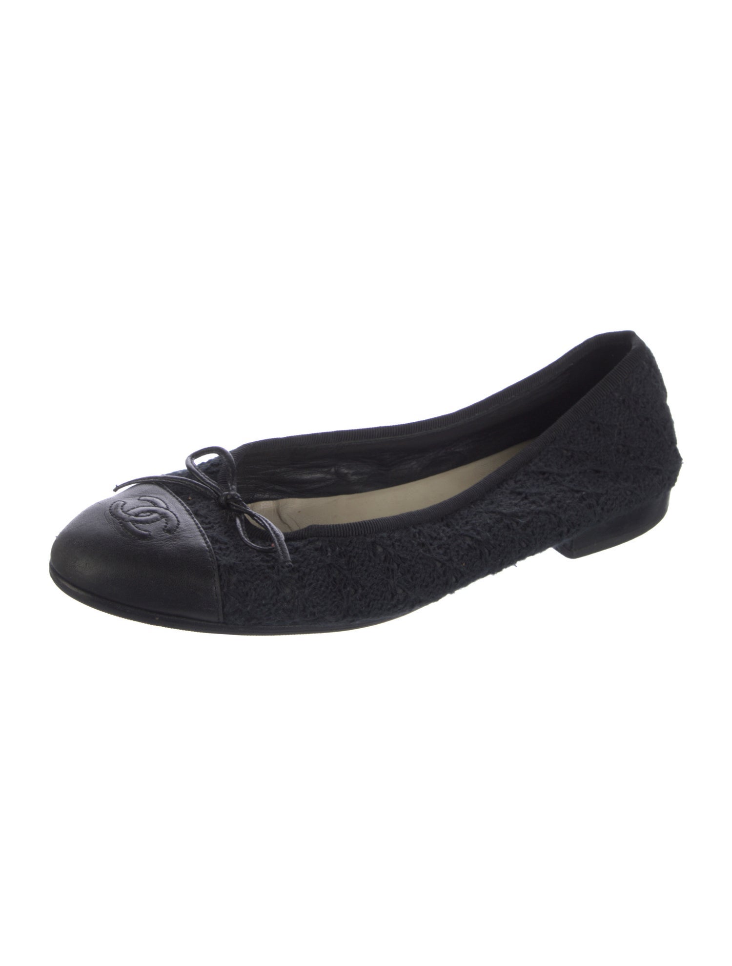Chanel Interlocking CC Logo Leather Ballet Flats