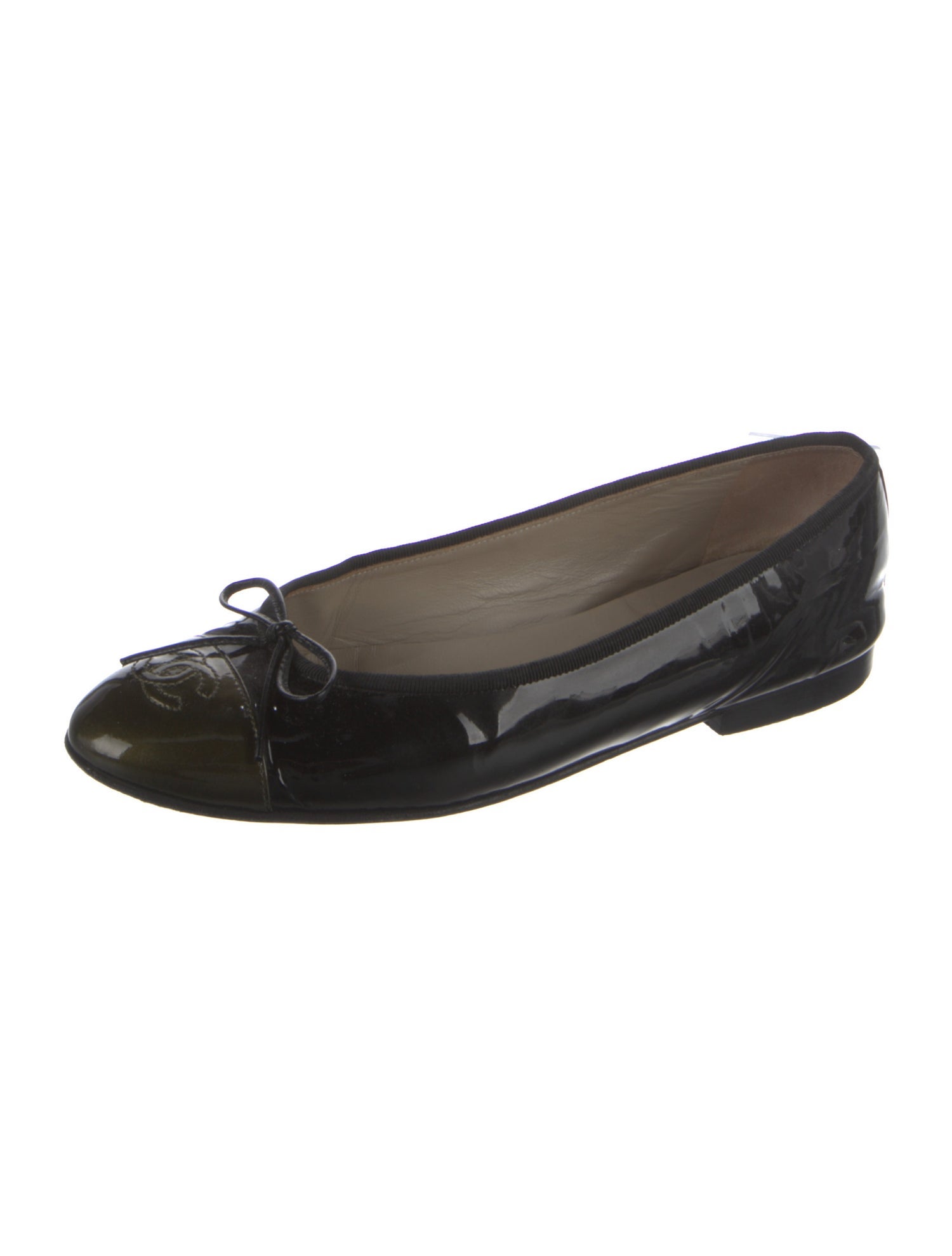 Chanel Interlocking CC Logo Patent Leather Ballet Flats