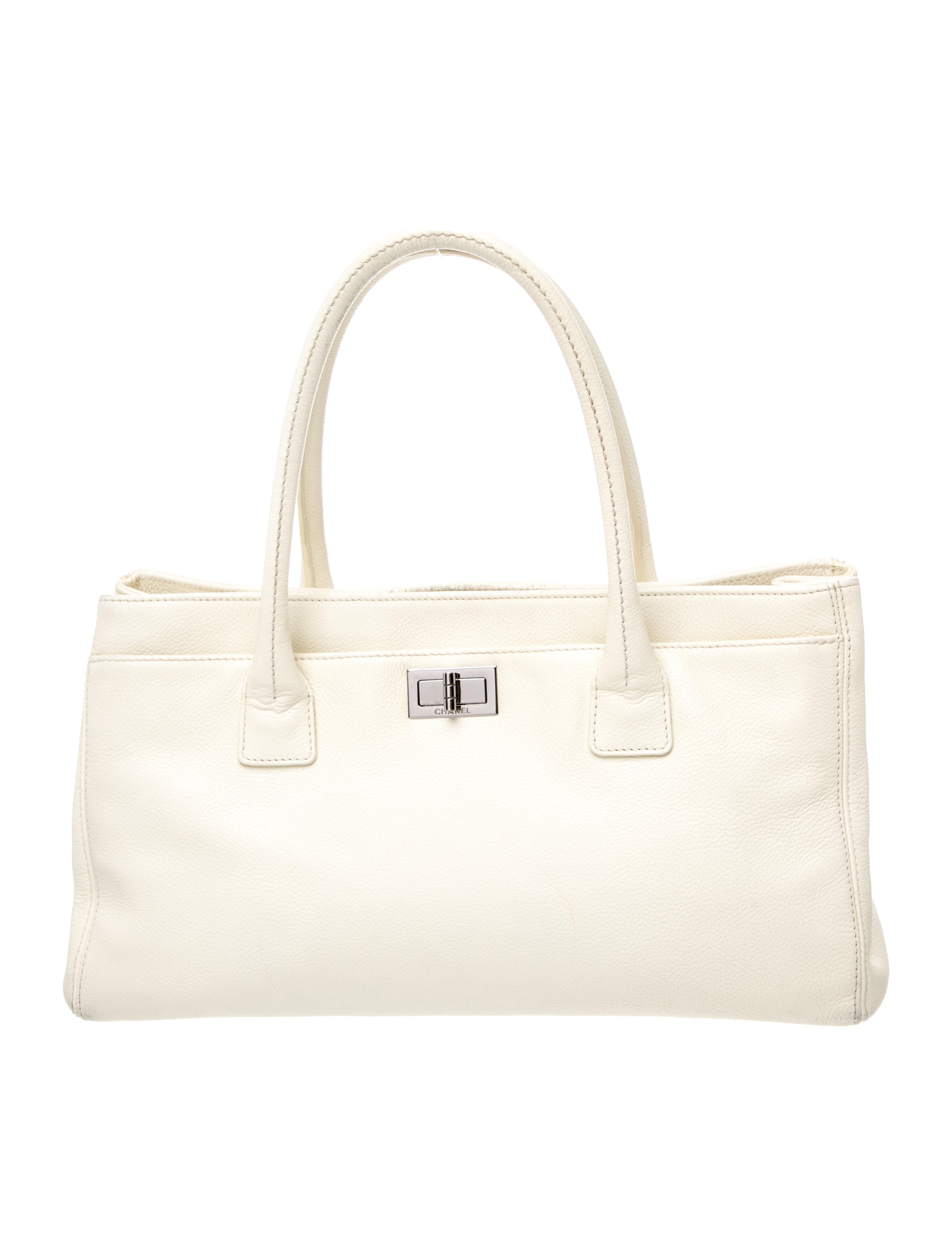 Chanel E/W Reissue Cerf Tote