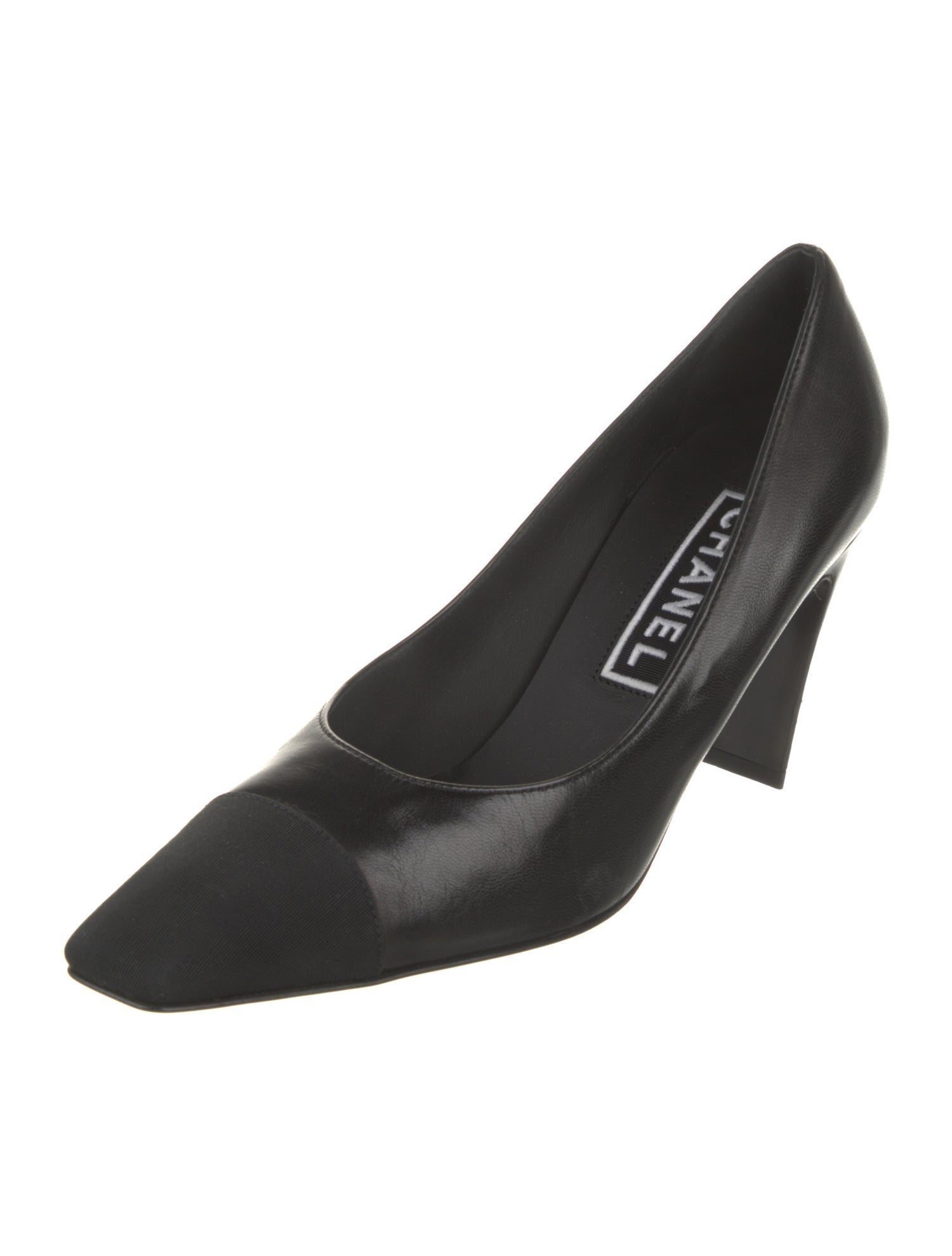 Chanel 2024 Interlocking CC Logo Pumps