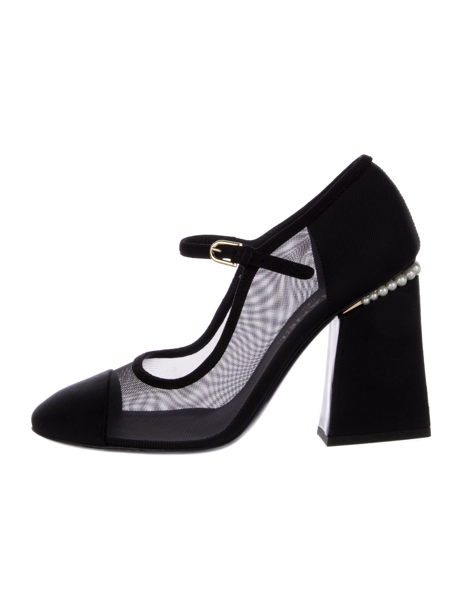 Chanel 2022 Interlocking CC Logo Pumps