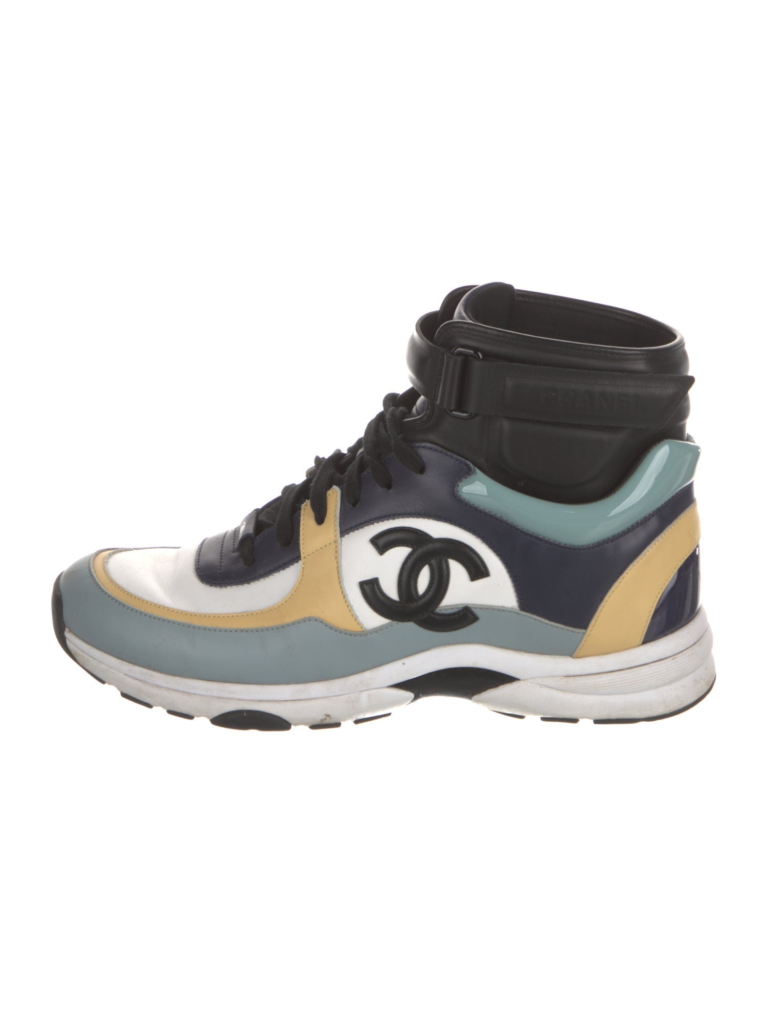 Chanel Interlocking CC Logo Leather Sneakers