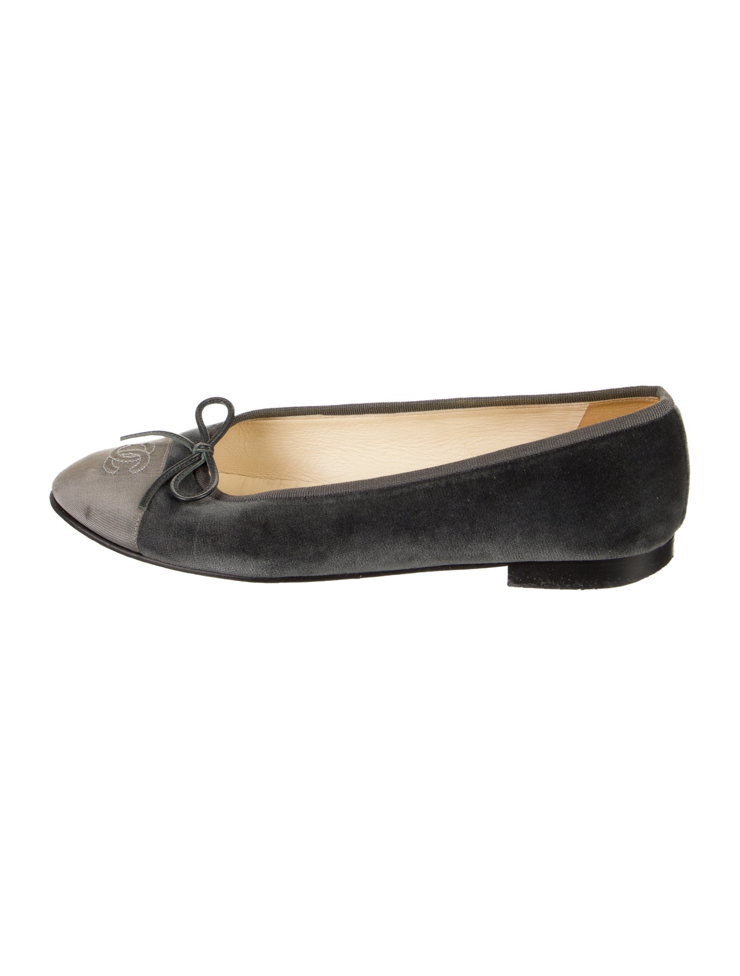 Chanel Interlocking CC Logo Suede Ballet Flats