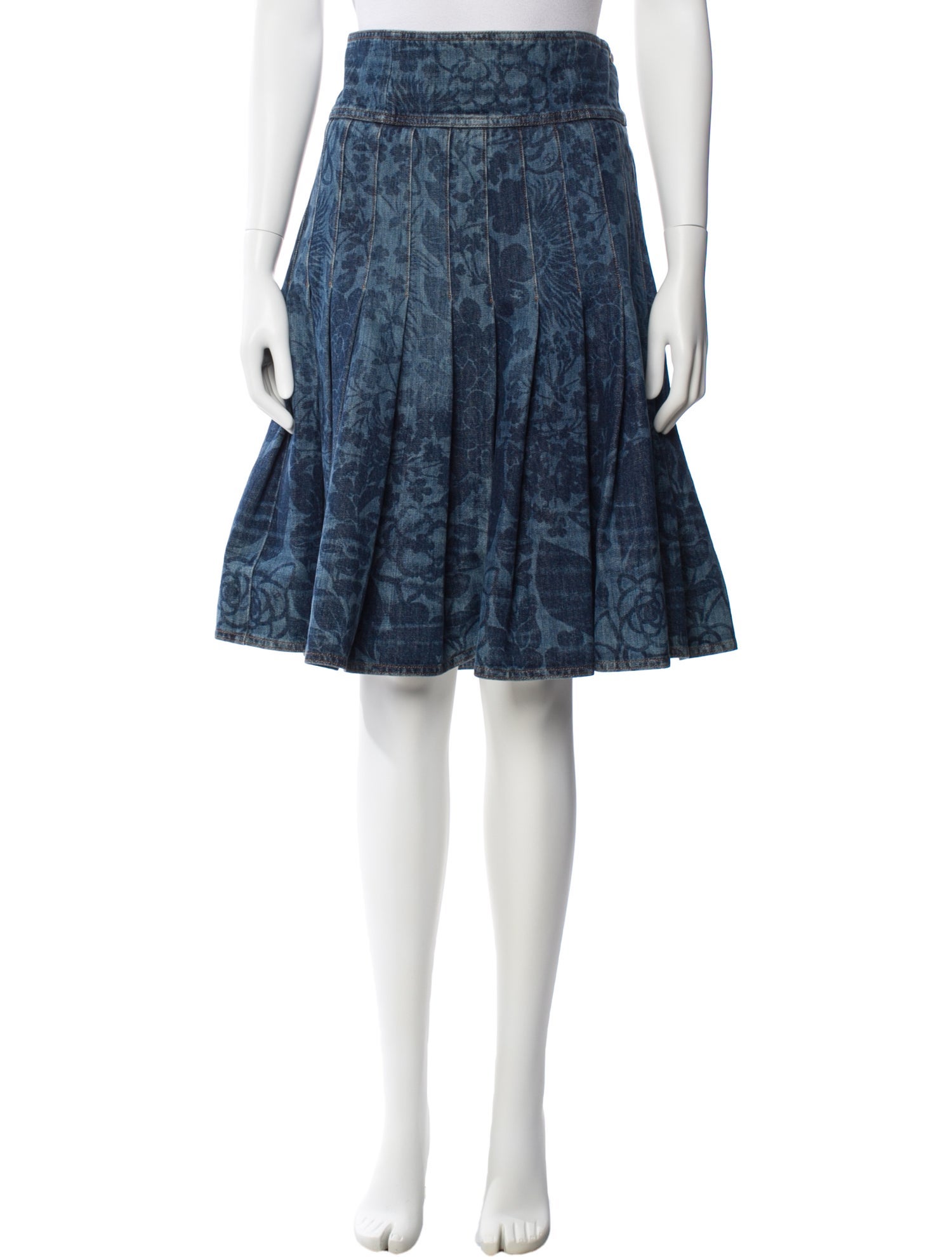 Chanel 2016 Knee-Length Skirt