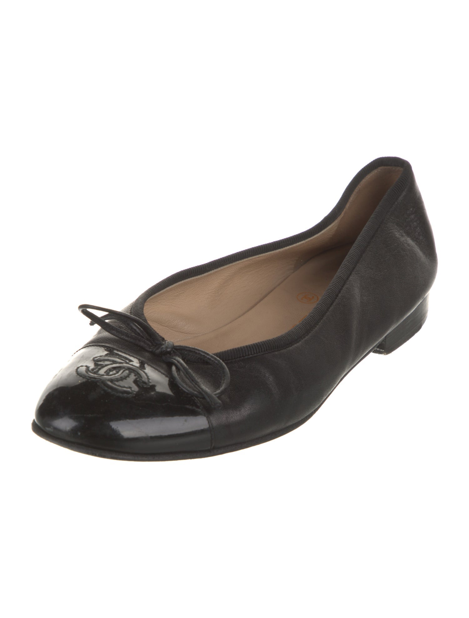 Chanel Interlocking CC Logo Leather Ballet Flats