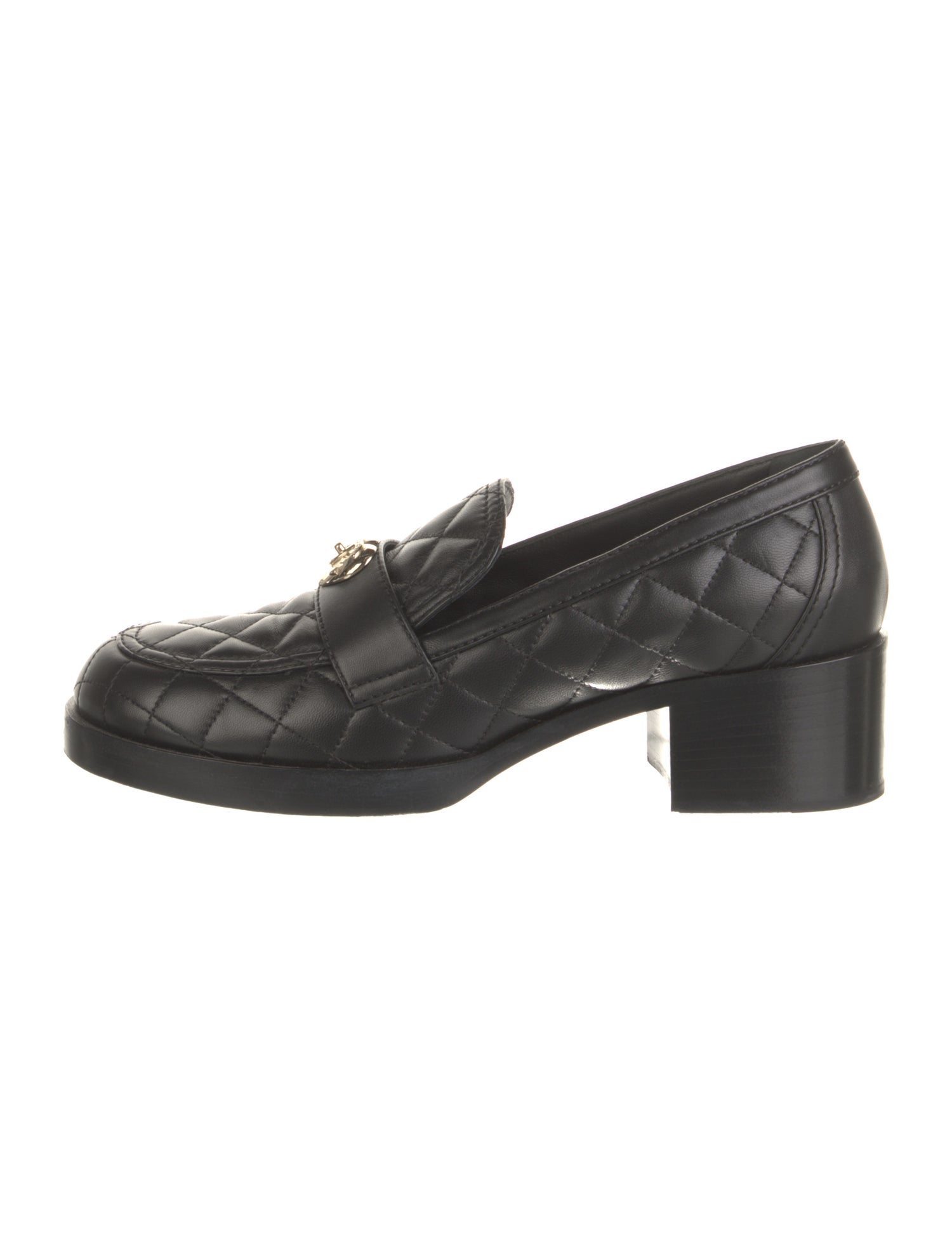 Chanel 2023 Interlocking CC Logo Pumps